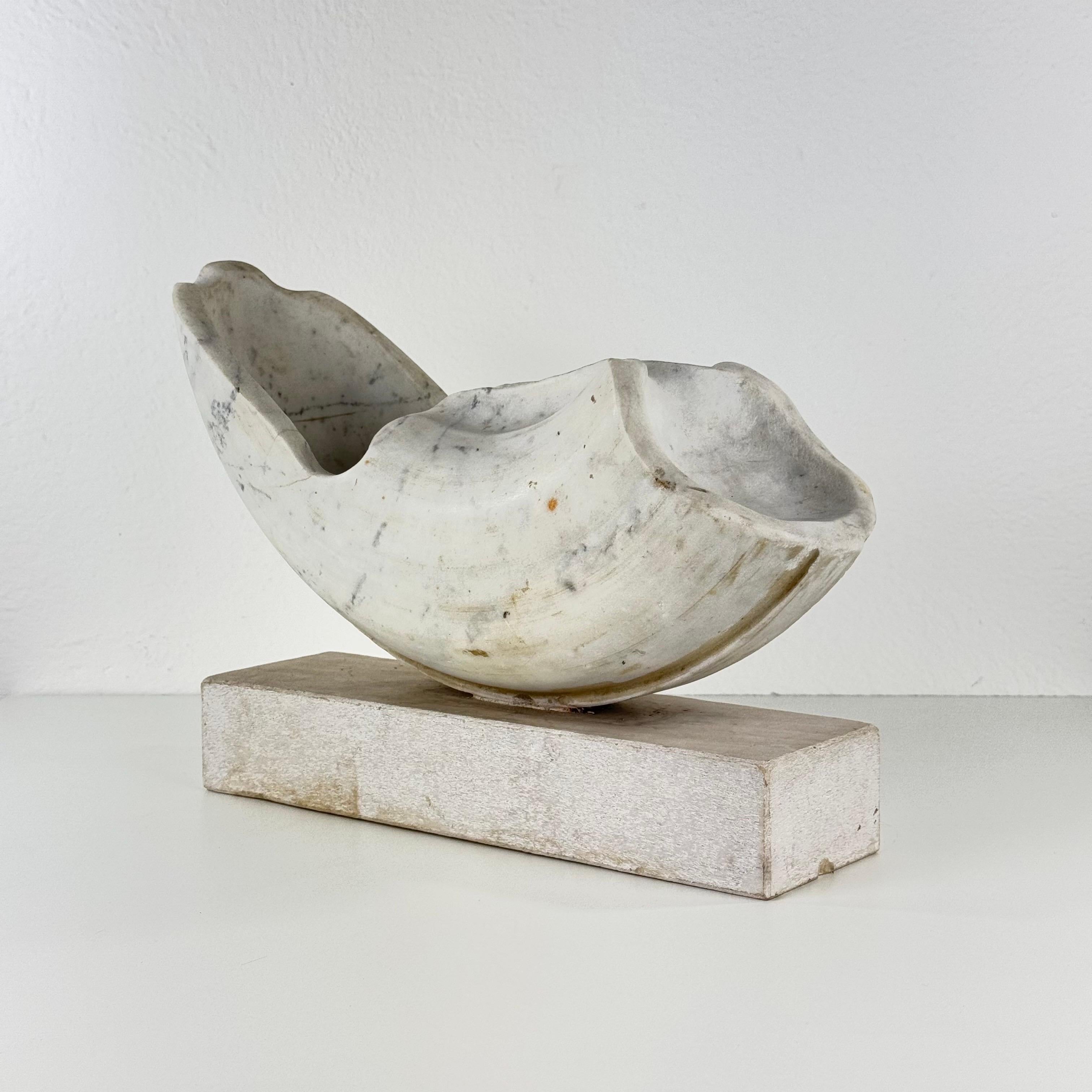 Pietro Cenedella, Biomorphe Skulptur aus Carrara-Marmor, Italien, 1970er Jahre (Moderne der Mitte des Jahrhunderts) im Angebot