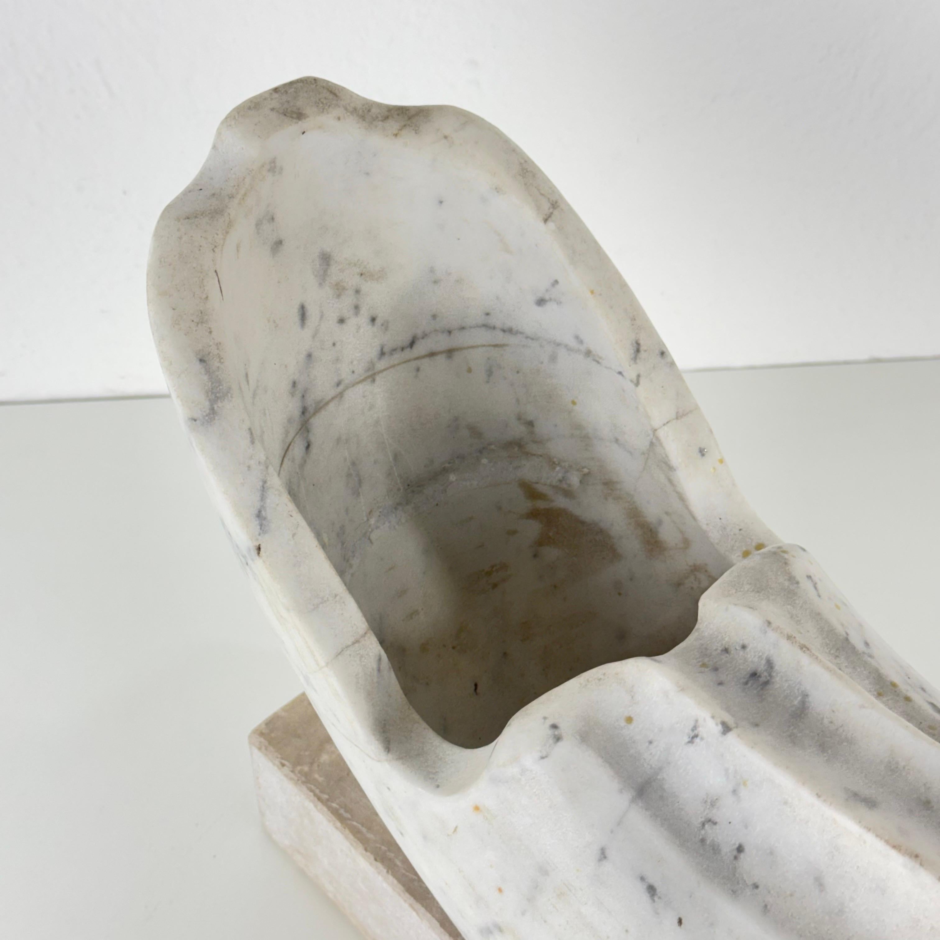 Pietro Cenedella, Biomorphe Skulptur aus Carrara-Marmor, Italien, 1970er Jahre (Handgefertigt) im Angebot