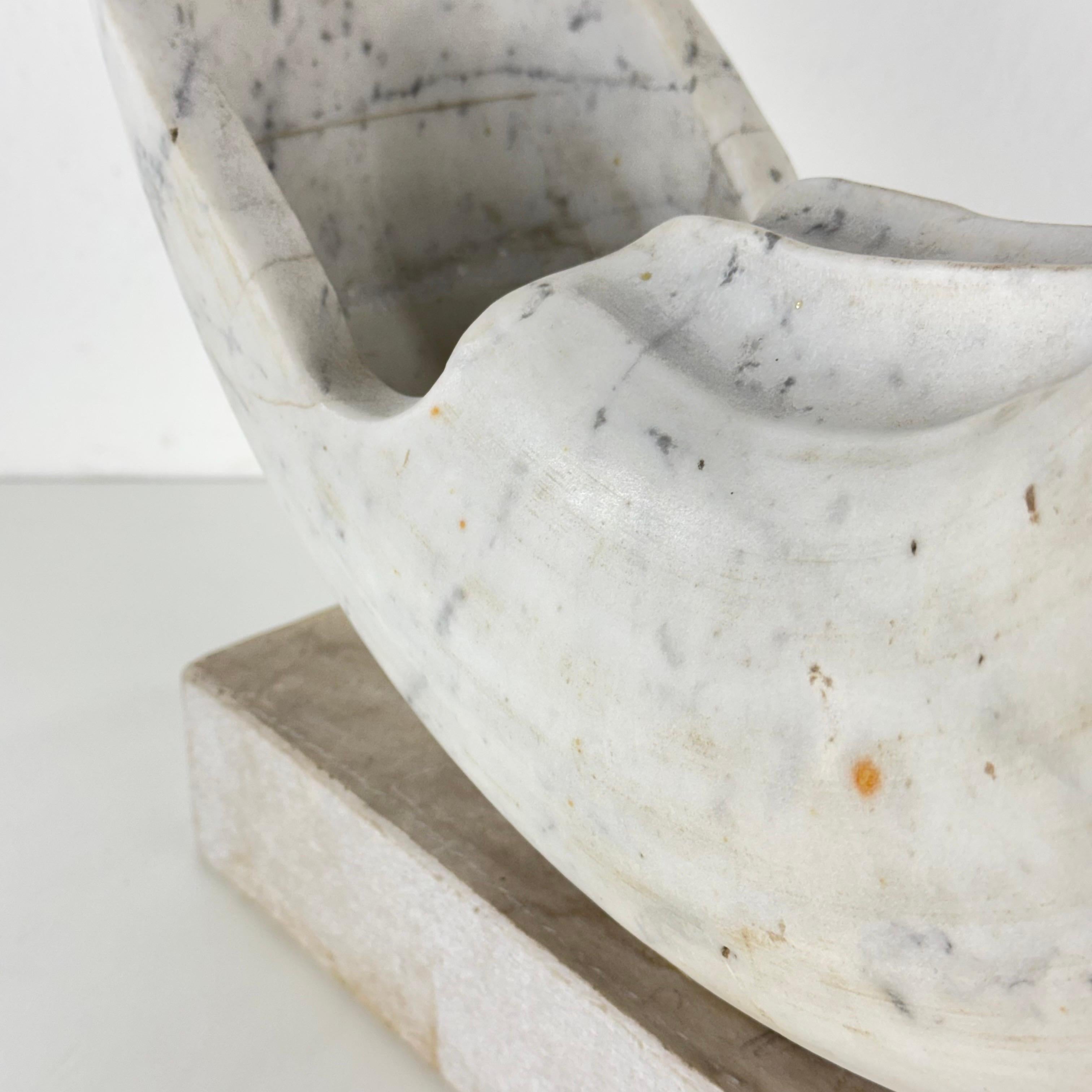 Pietro Cenedella, Biomorphe Skulptur aus Carrara-Marmor, Italien, 1970er Jahre (Ende des 20. Jahrhunderts) im Angebot