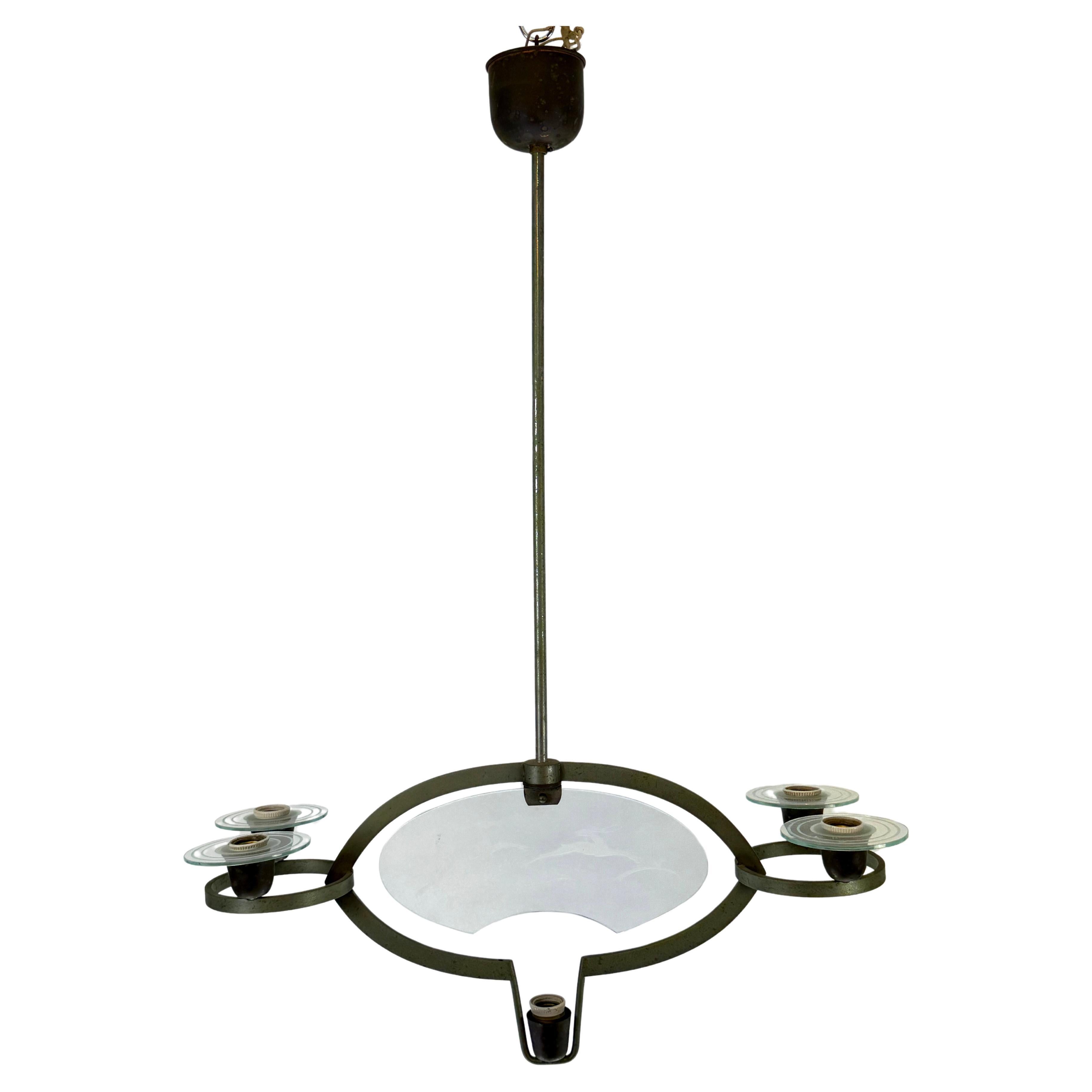 Pietro Chiesa, Art Deco chandelier in solid lacquered brass and glass. Italy 193 For Sale