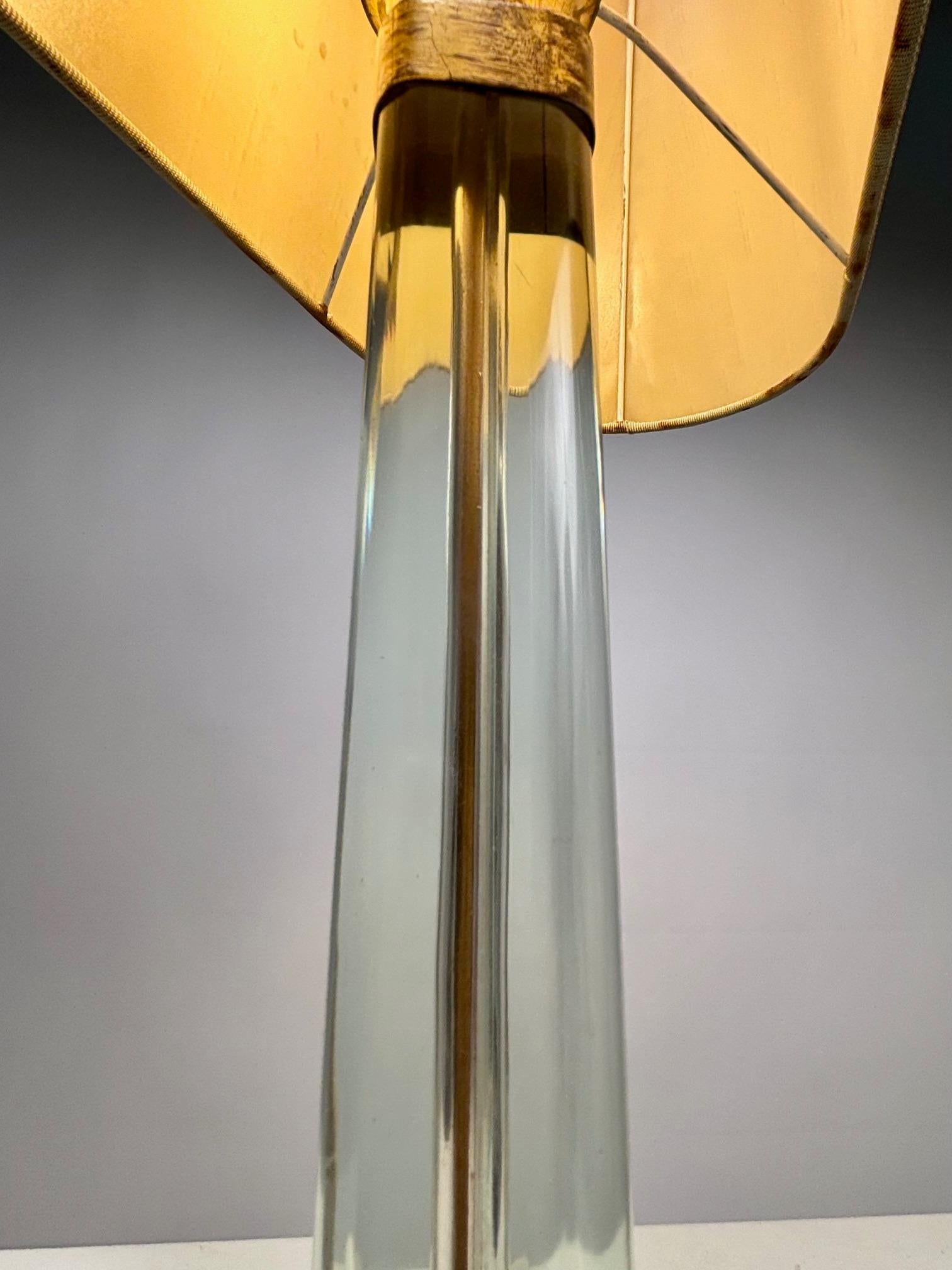 Pietro Chiesa, Brass & Glass Table Lamp for Fontana Arte , Italy (Old Edition) For Sale 2