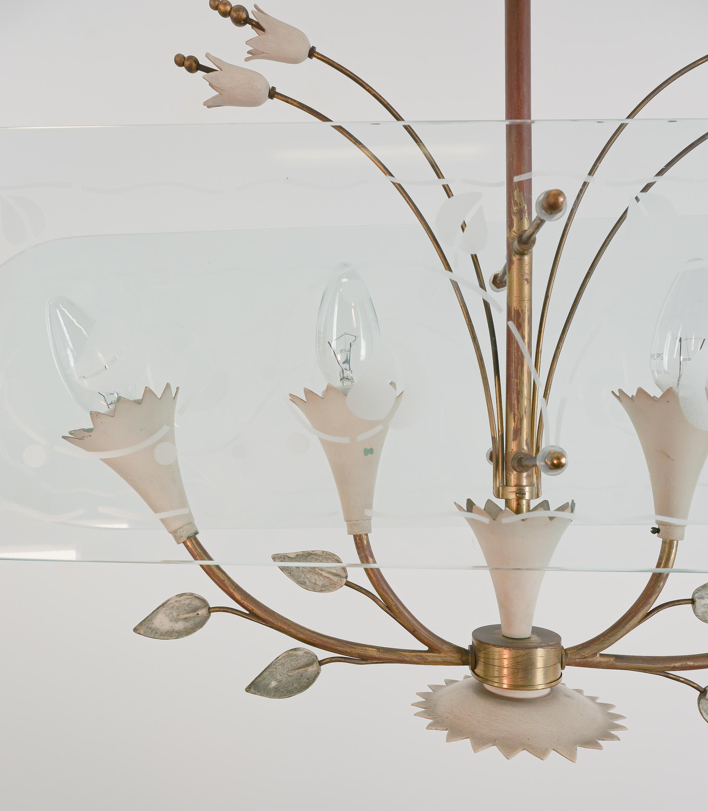 Pietro Chiesa Chandelier Floral Glass with Etched Details Italy, 1950 For Sale 3