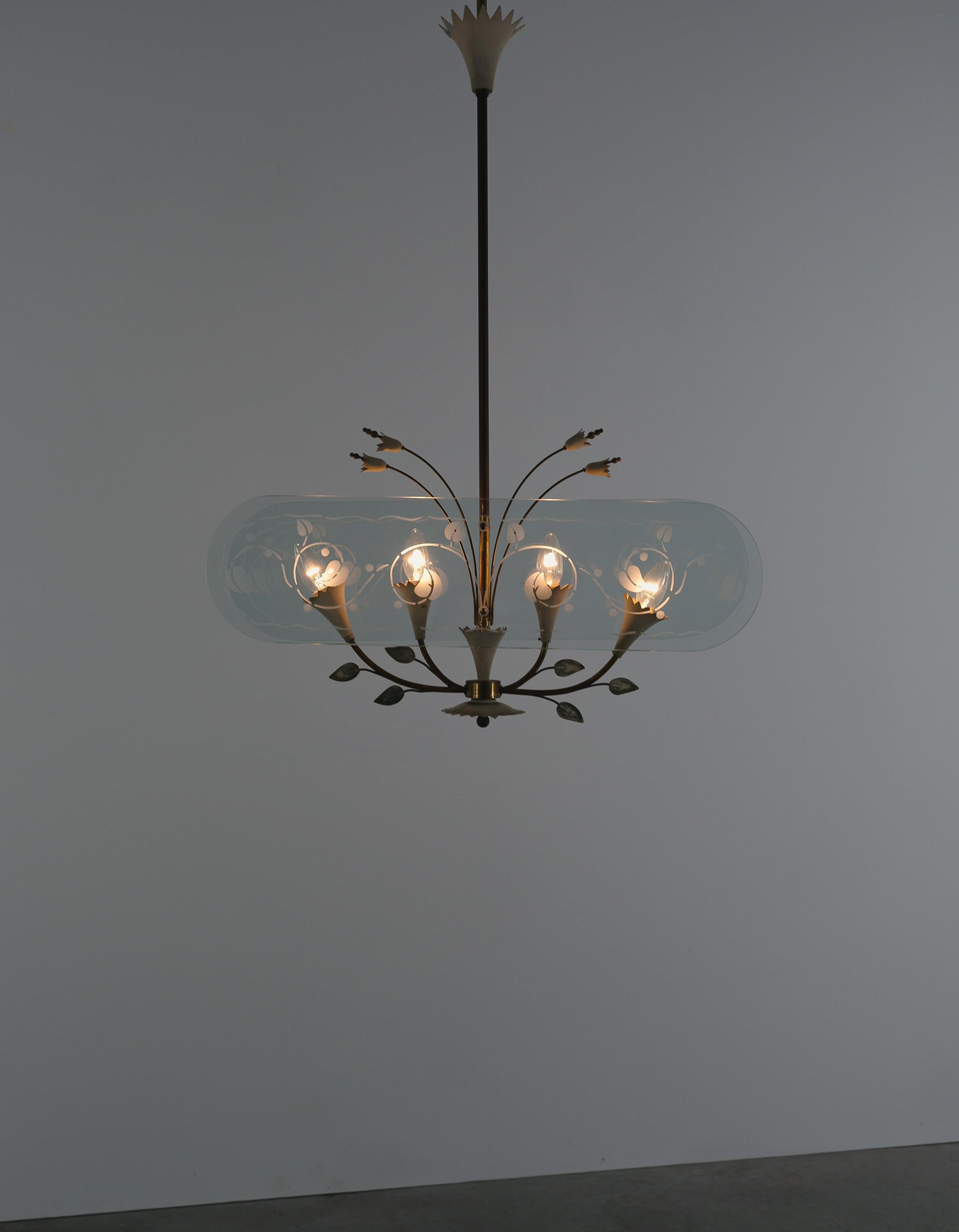 Mid-Century Modern Pietro Chiesa Chandelier Floral Glass with Etched Details Italy, 1950 For Sale