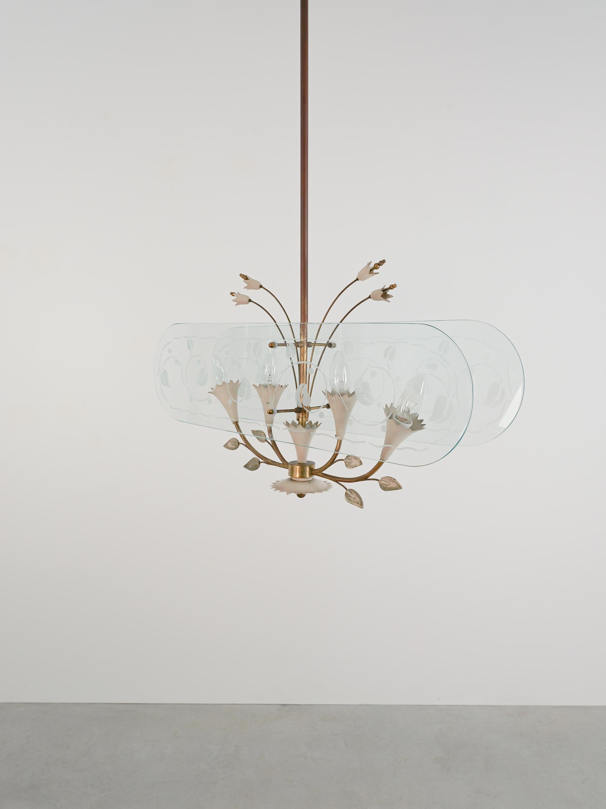 Brass Pietro Chiesa Chandelier Floral Glass with Etched Details Italy, 1950 For Sale