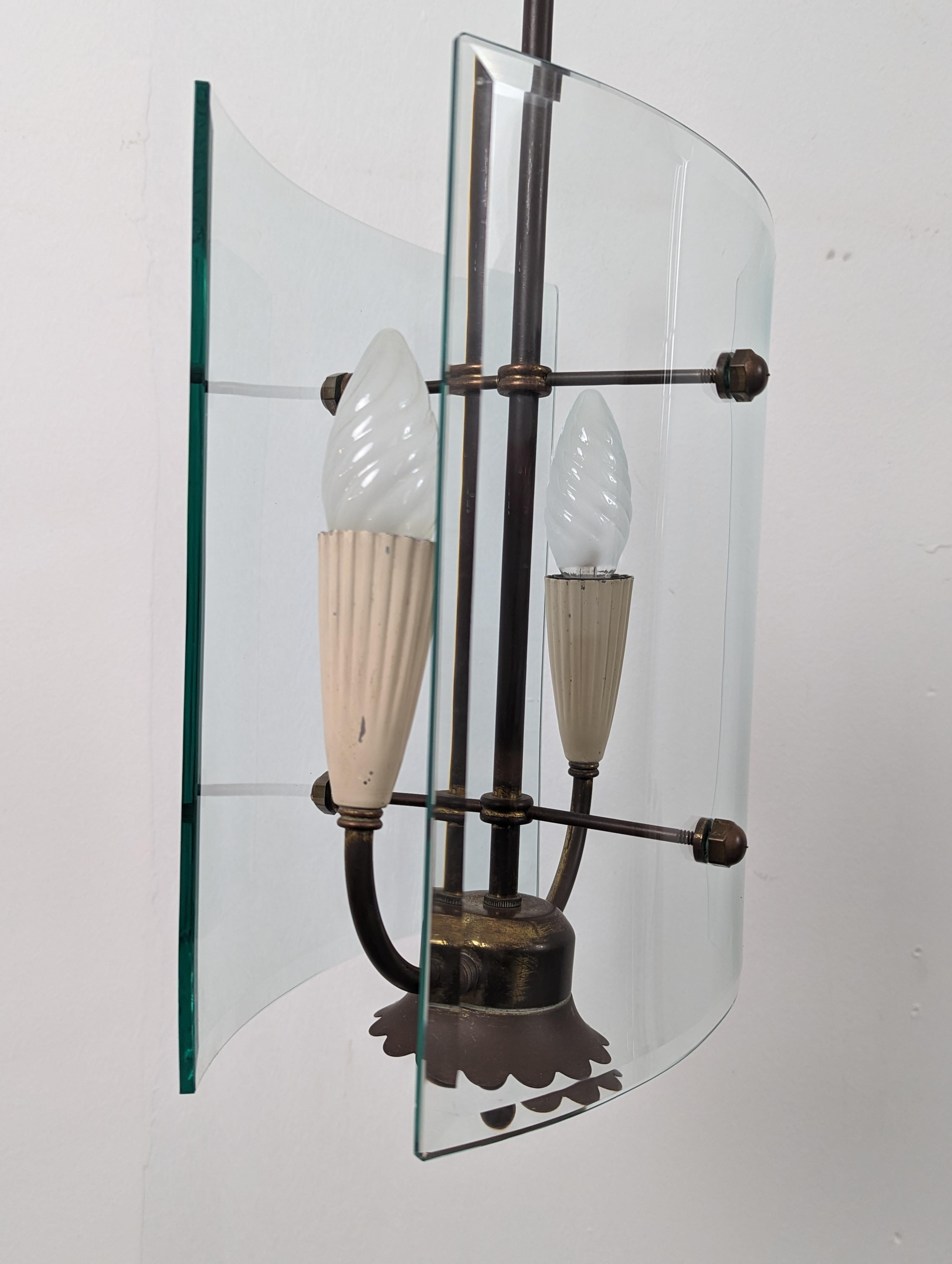 Pietro Chiesa for Fontana Arte Curved Glass and Brass Pendant Light 1940s im Angebot 1