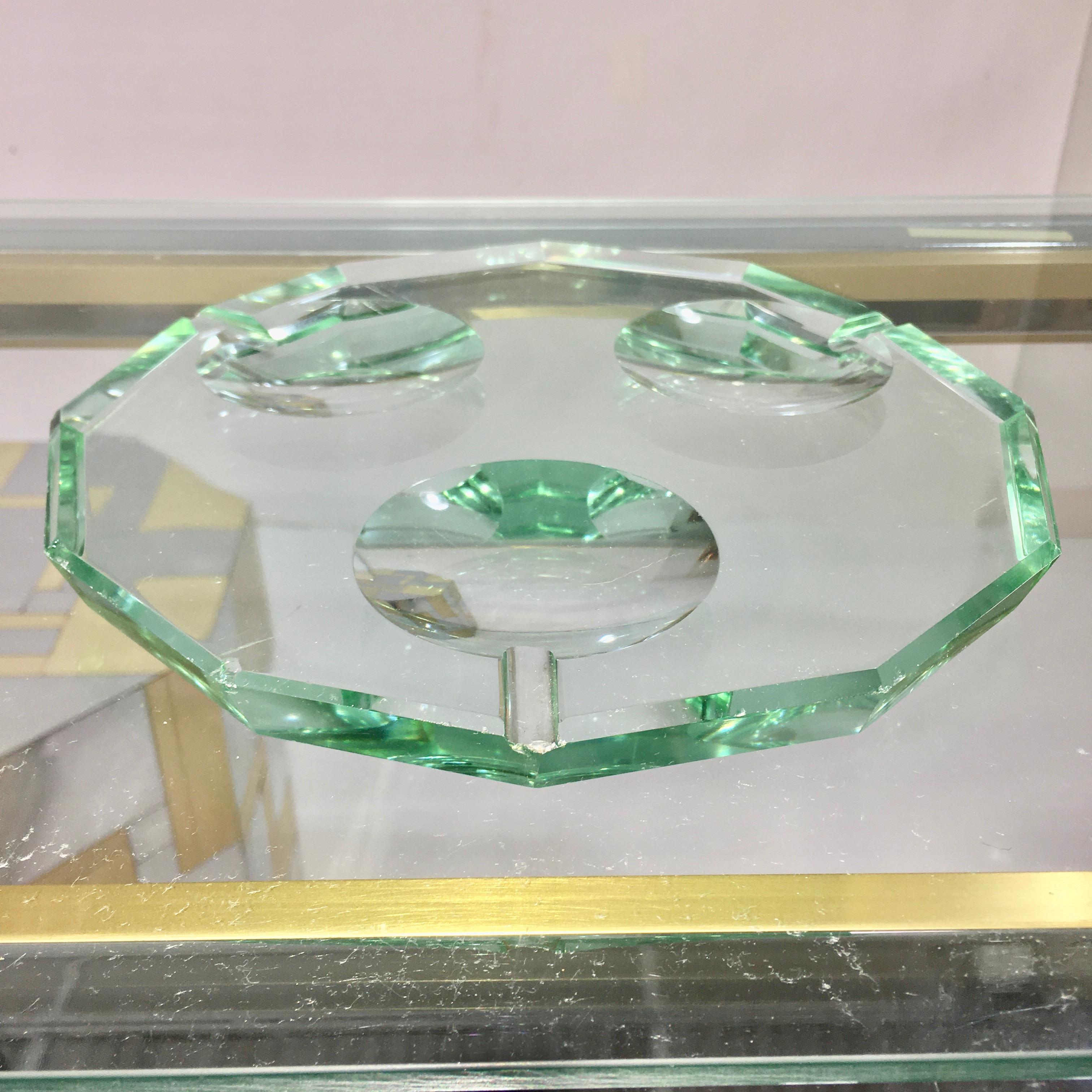Aschenbecher aus Dodecagon-Kristall von Pietro Chiesa für Fontana Arte (Mitte des 20. Jahrhunderts) im Angebot