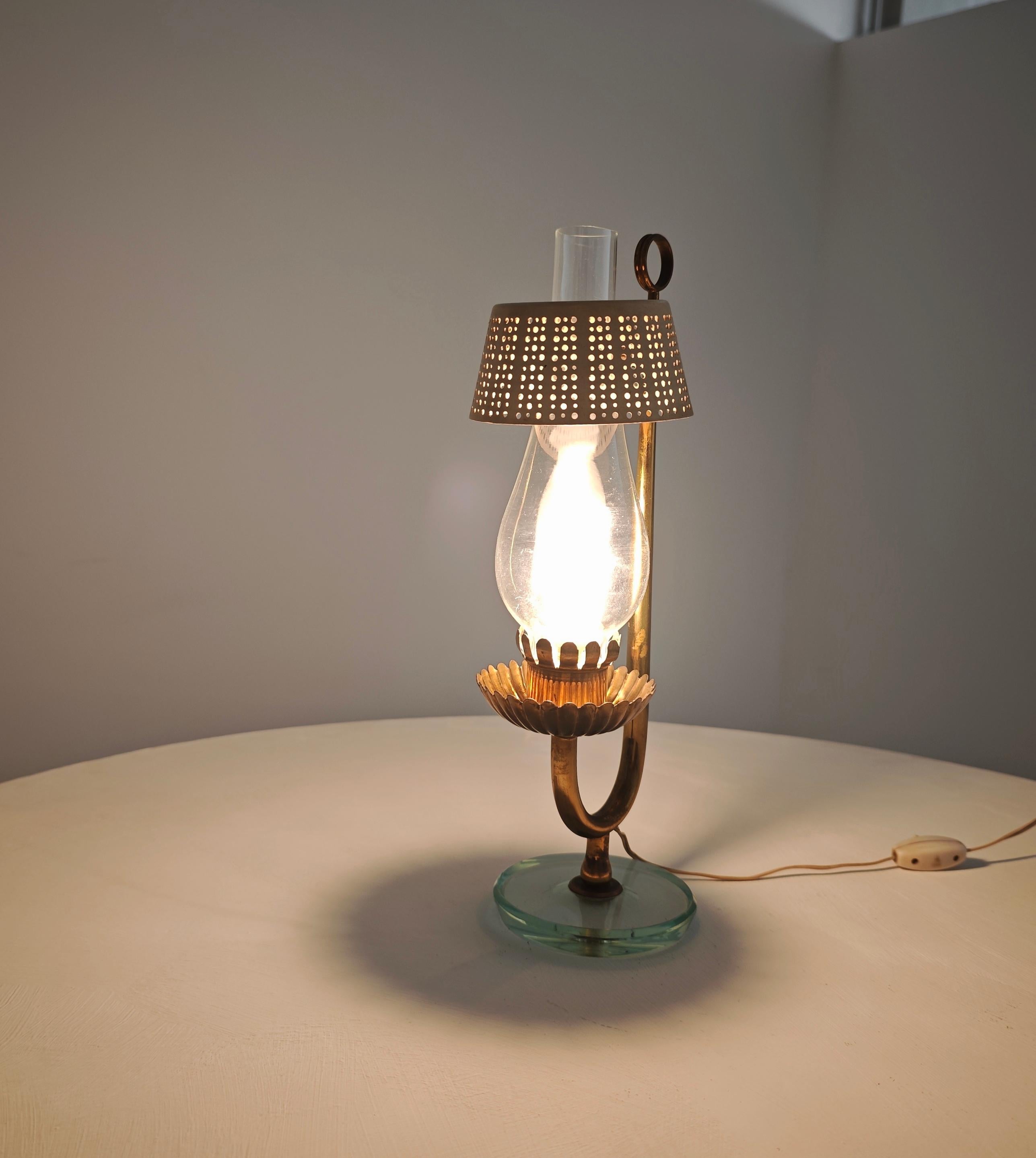 Pietro Chiesa Für Fontana Arte Italien 1940 Messing und Glas Tischlampe Mitte des Jahrhunderts im Angebot 10
