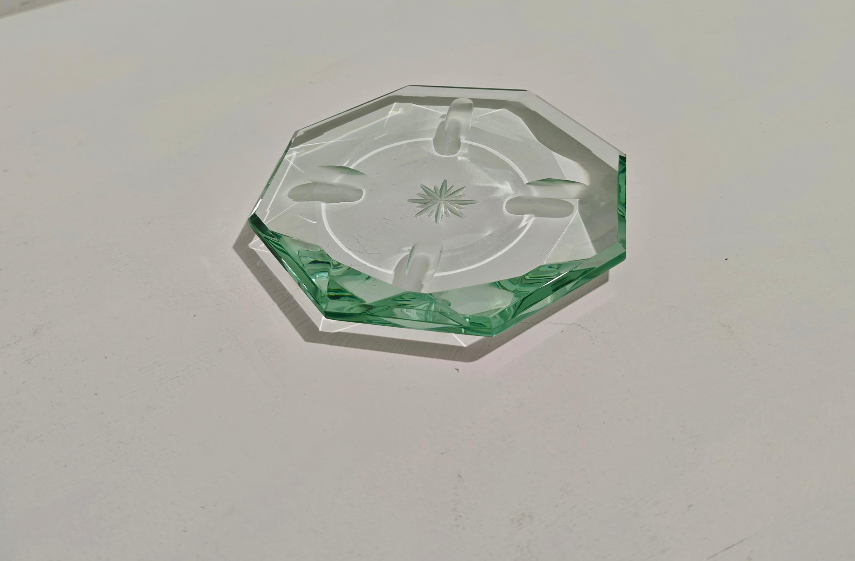 Pietro Chiesa for Fontana Arte Nile Green Glass Ashtray Mid-Century Italy 1950 In Good Condition In Palermo, IT
