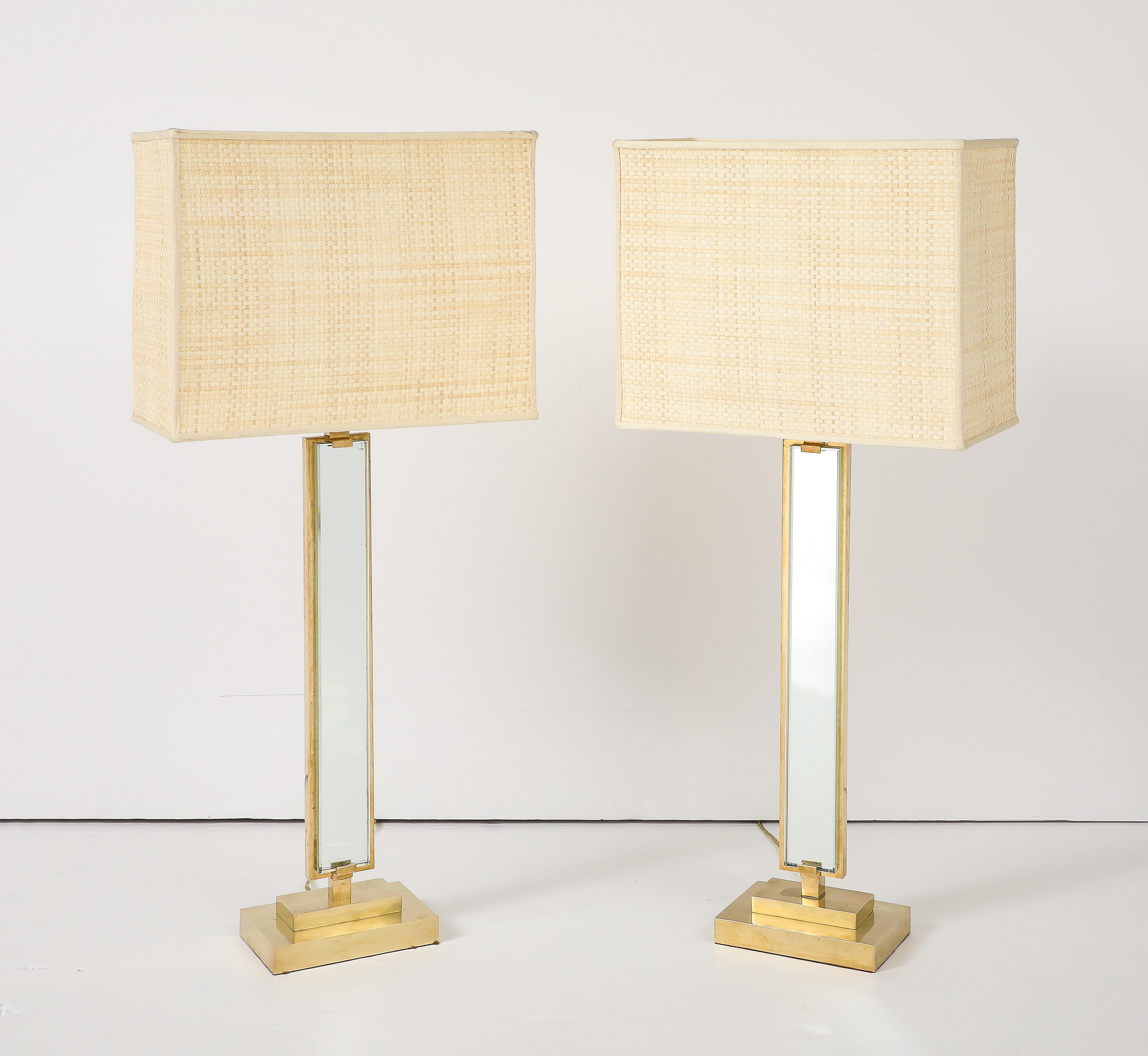 Pietro Chiesa for Fontana Arte Pair of Glass and Brass Lamps, Italy, 1930's For Sale 3