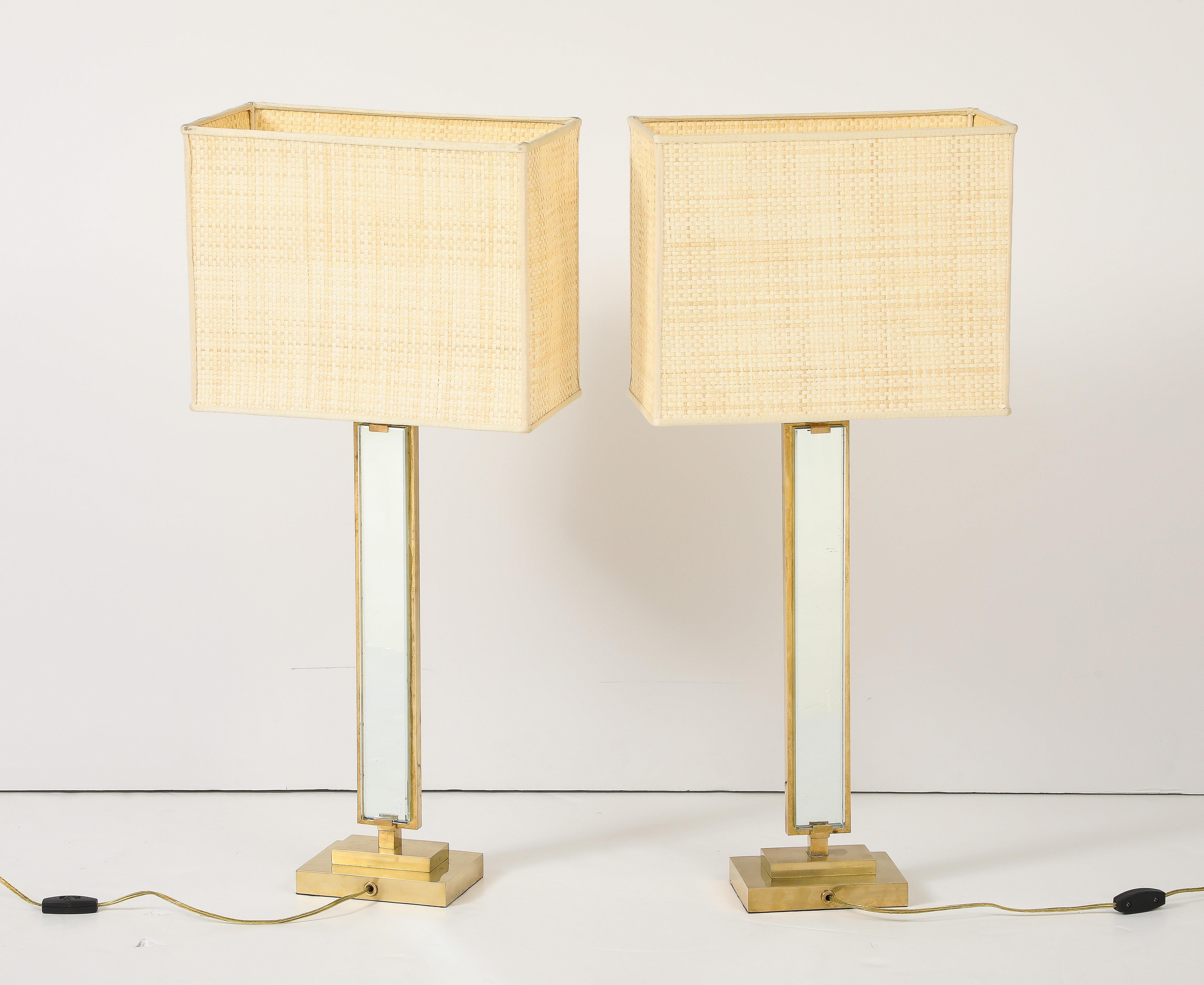 Pietro Chiesa for Fontana Arte Pair of Glass and Brass Lamps, Italy, 1930's For Sale 7
