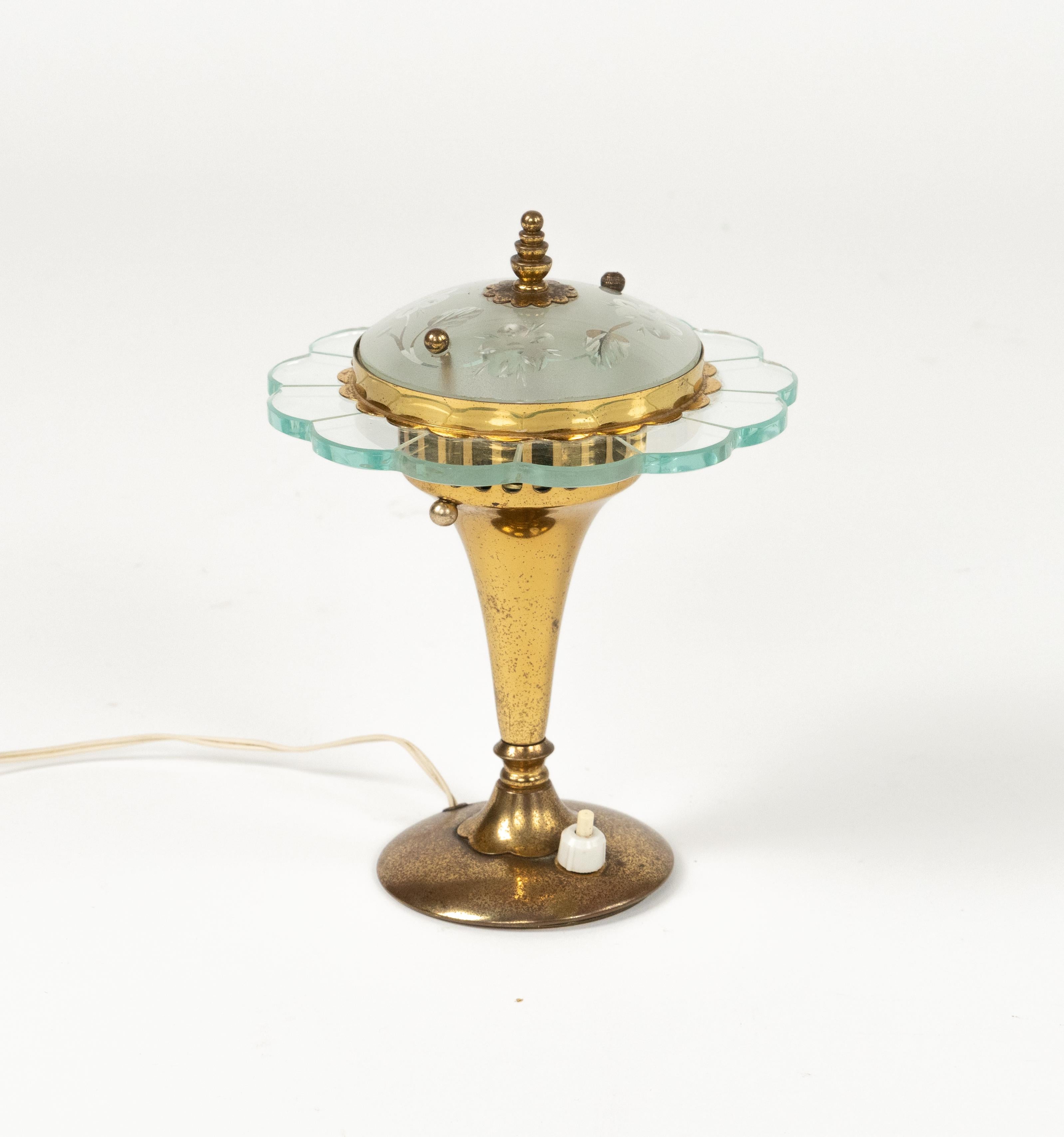 Pietro Chiesa für Fontana Arte, Paar Tischlampen aus Messing und Glas, Italien 1950er Jahre im Angebot 3