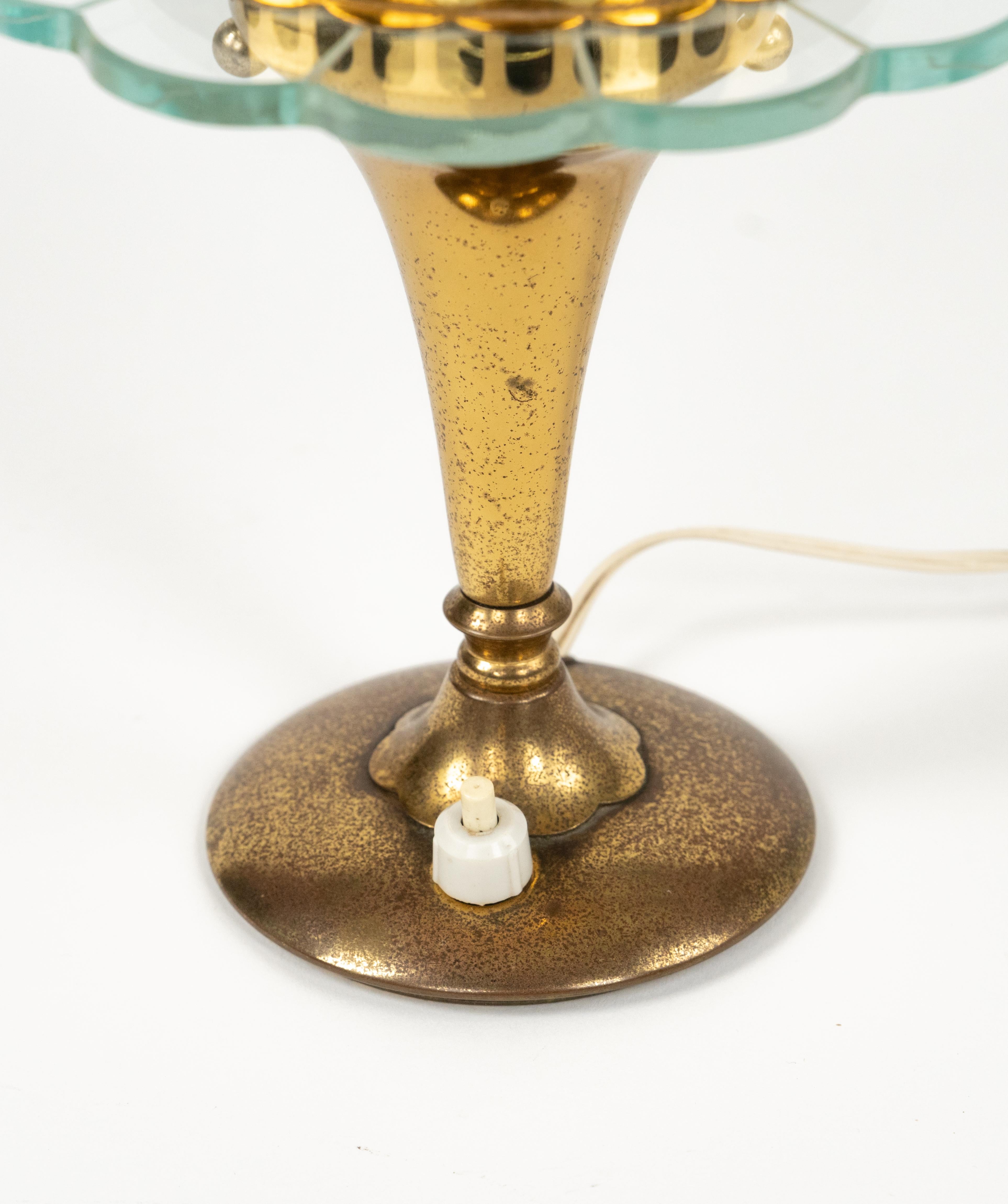 Pietro Chiesa für Fontana Arte, Paar Tischlampen aus Messing und Glas, Italien 1950er Jahre im Angebot 5