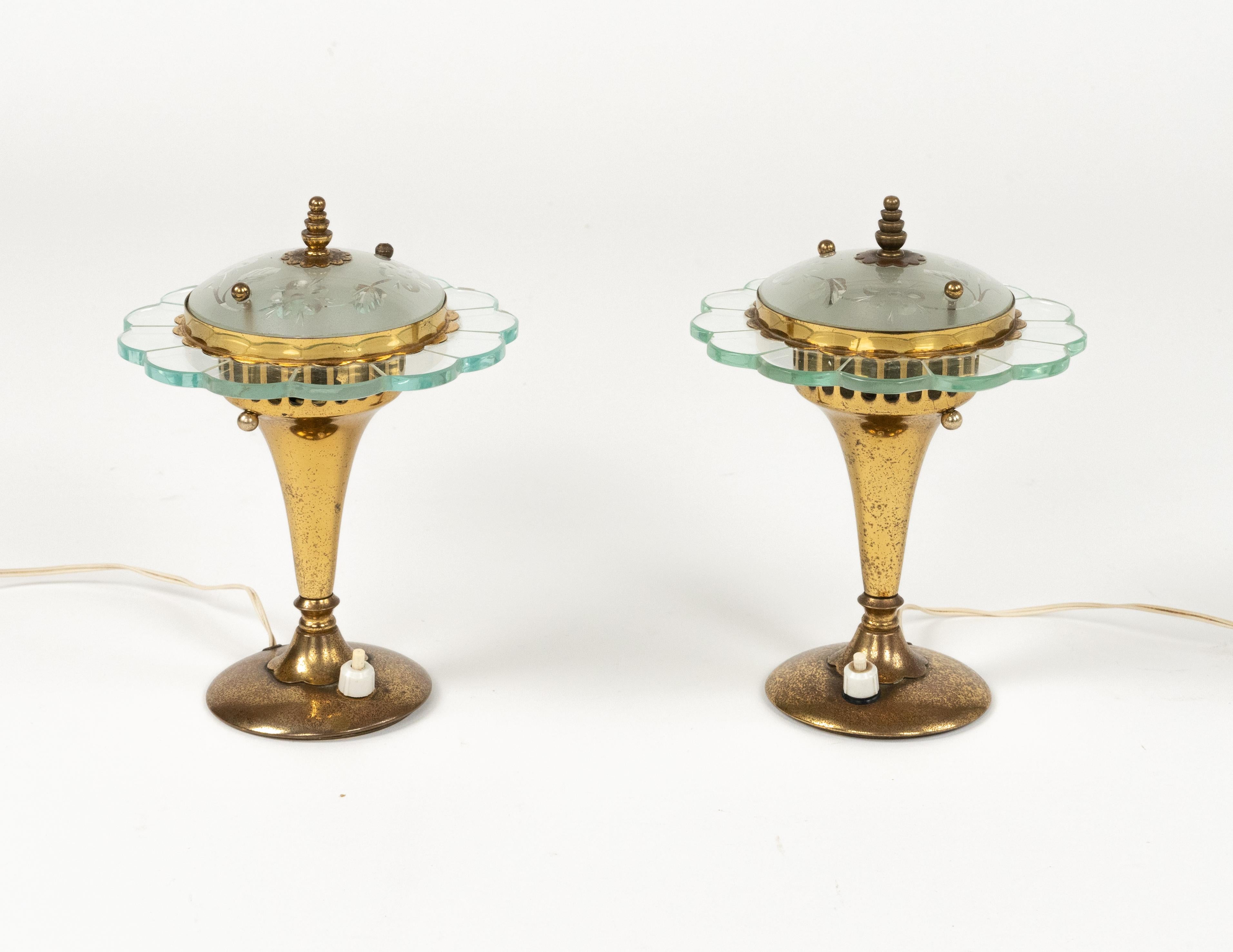 Pietro Chiesa für Fontana Arte, Paar Tischlampen aus Messing und Glas, Italien 1950er Jahre im Angebot 1