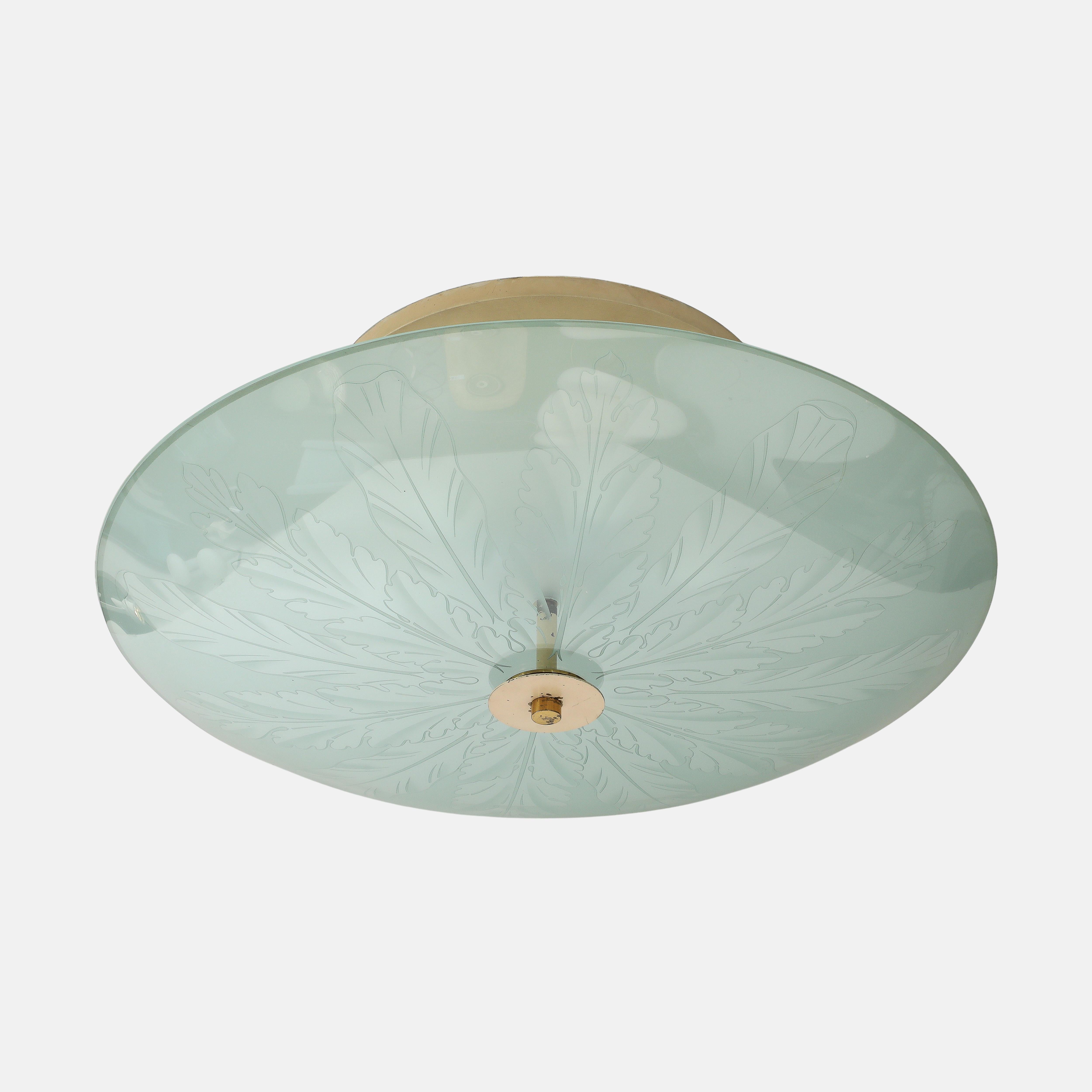 Laiton Pietro Chiesa for Fontana Arte Semi-Flush Mount Etched Glass Ceiling Light 1930s en vente