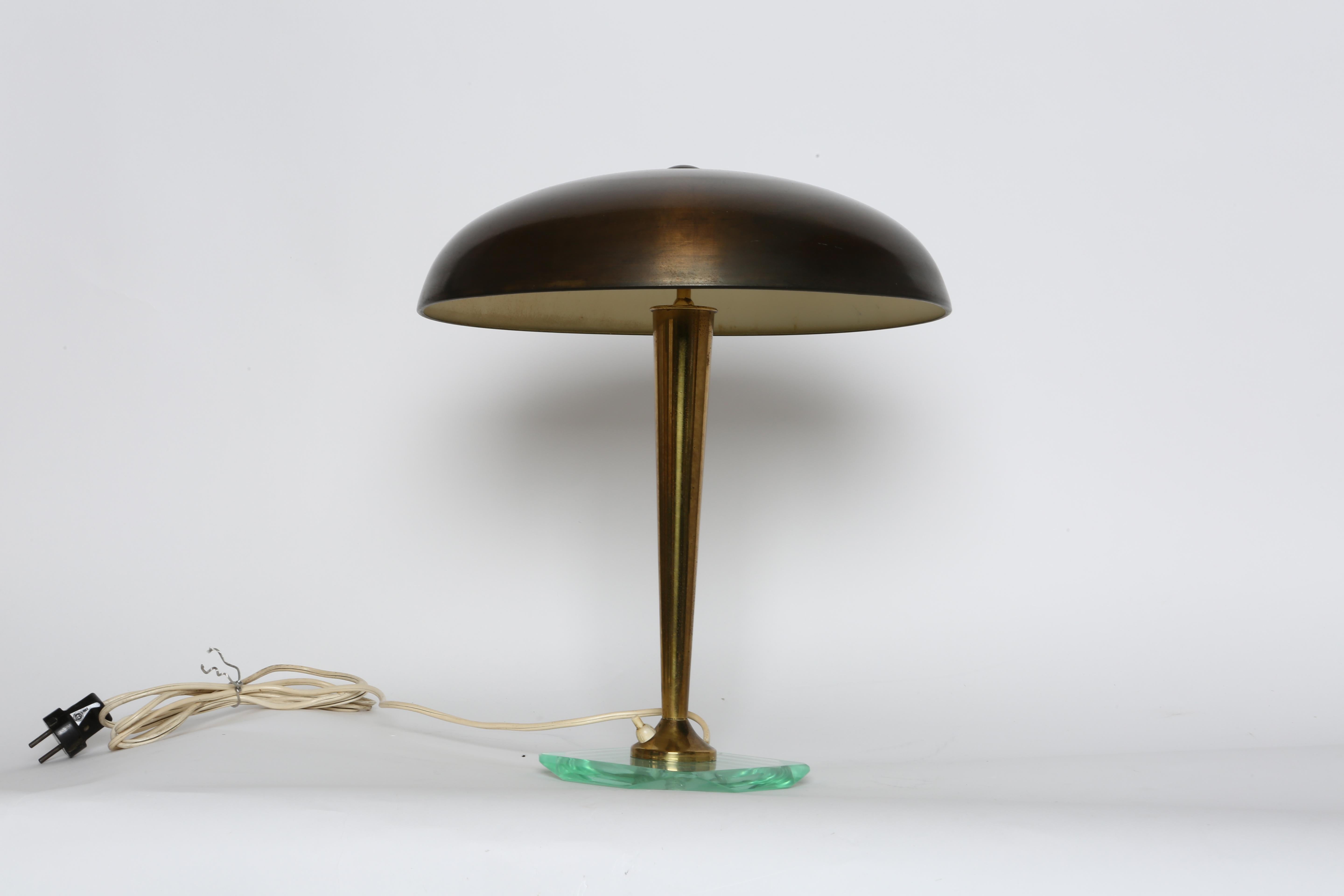 Lampe de table Pietro Chiesa pour Fontana Arte, Italie années 1960 en vente 4