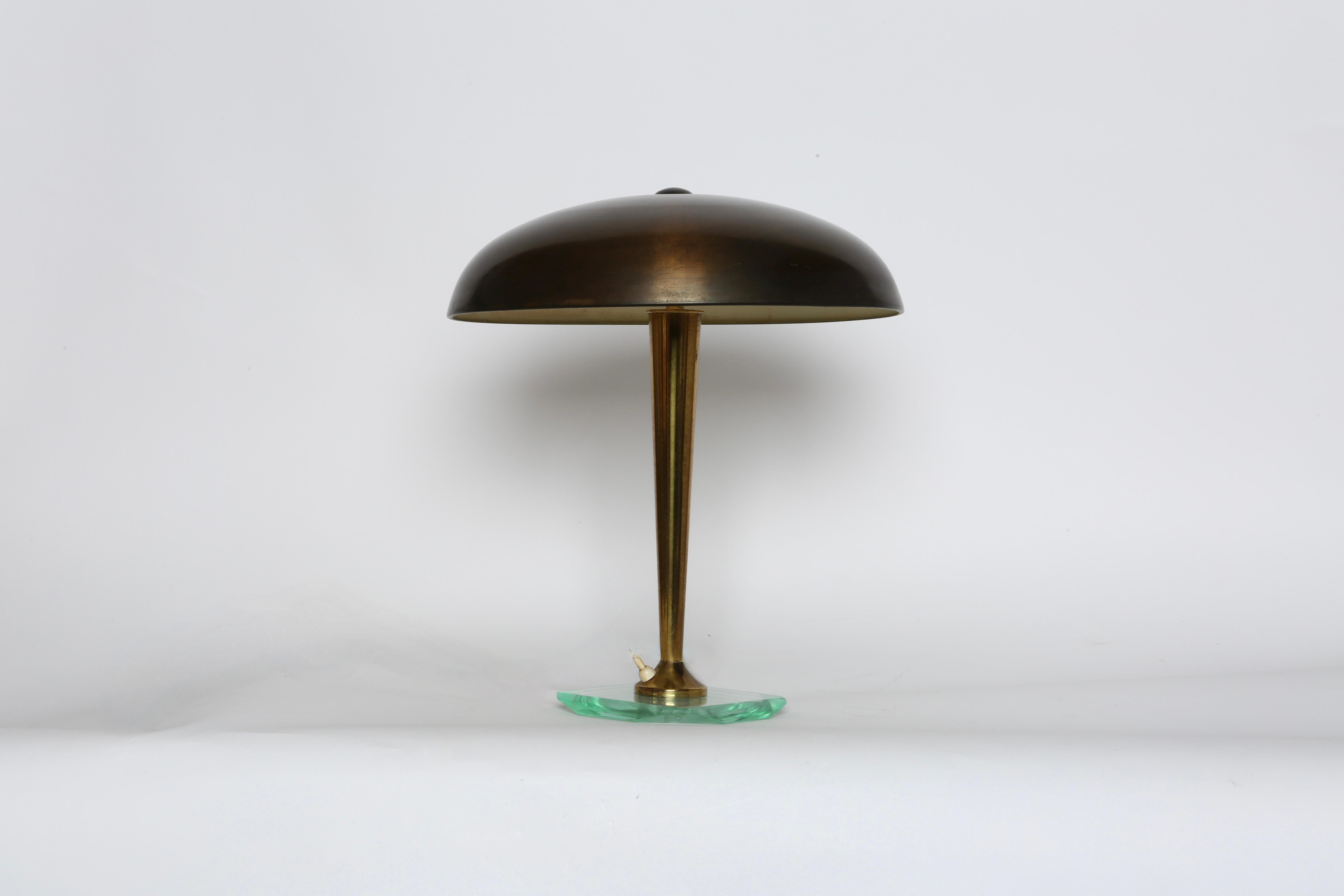 Lampe de table Pietro Chiesa pour Fontana Arte, Italie années 1960 en vente 5