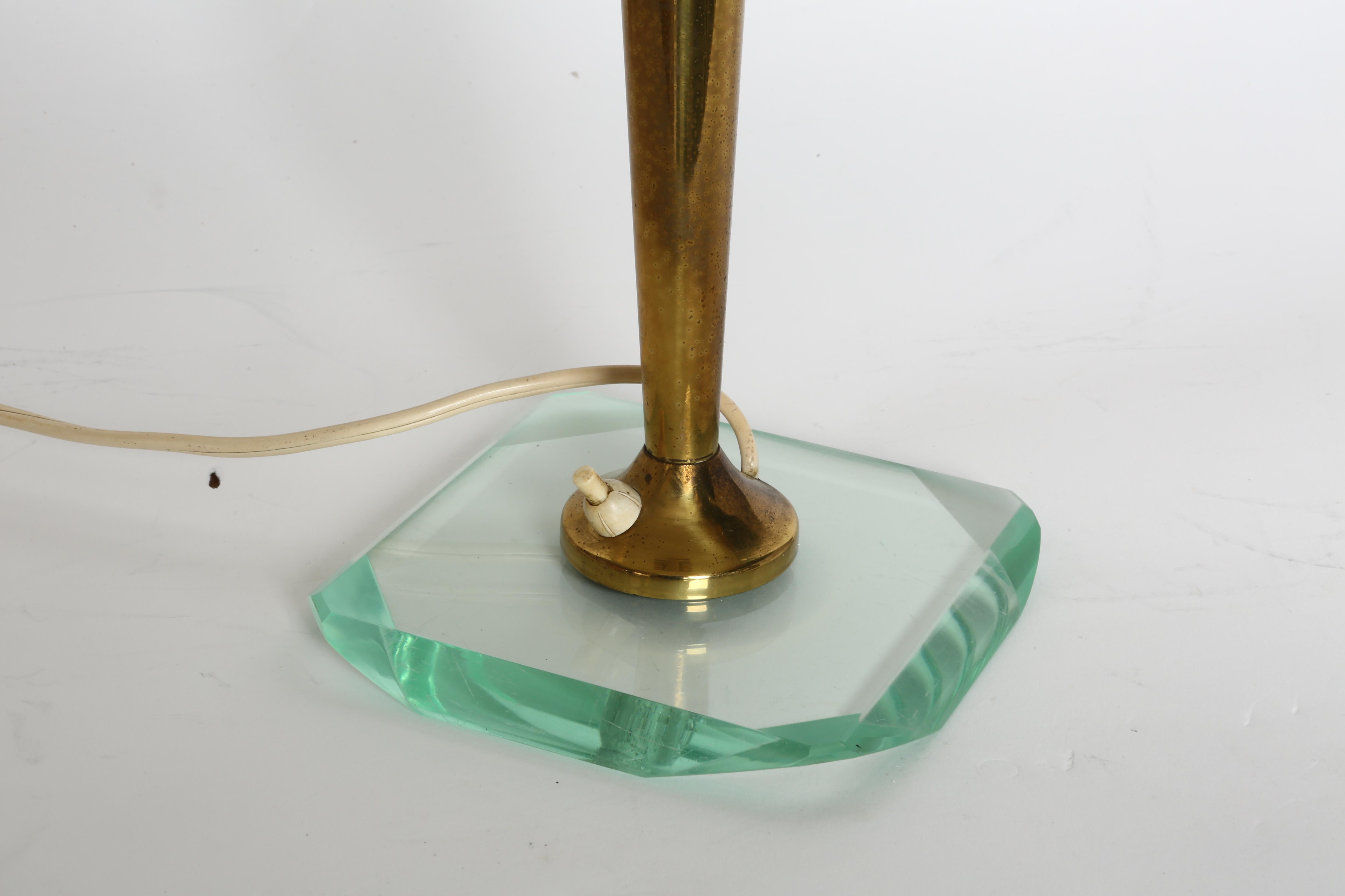 Pietro Chiesa for Fontana Arte Table Lamp, Italy 1960s In Good Condition For Sale In Brooklyn, NY