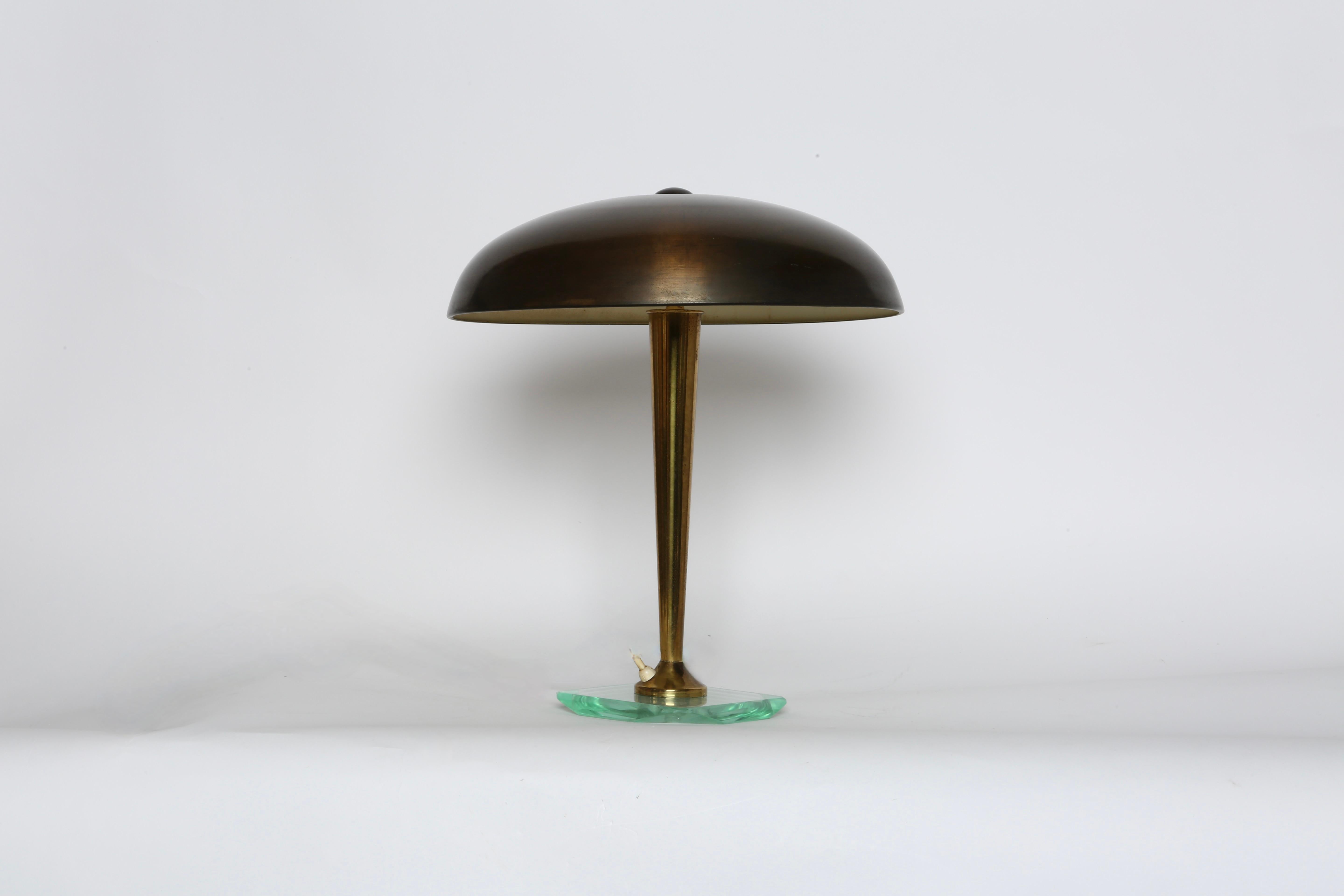 Pietro Chiesa for Fontana Arte Table Lamp, Italy 1960s For Sale 1