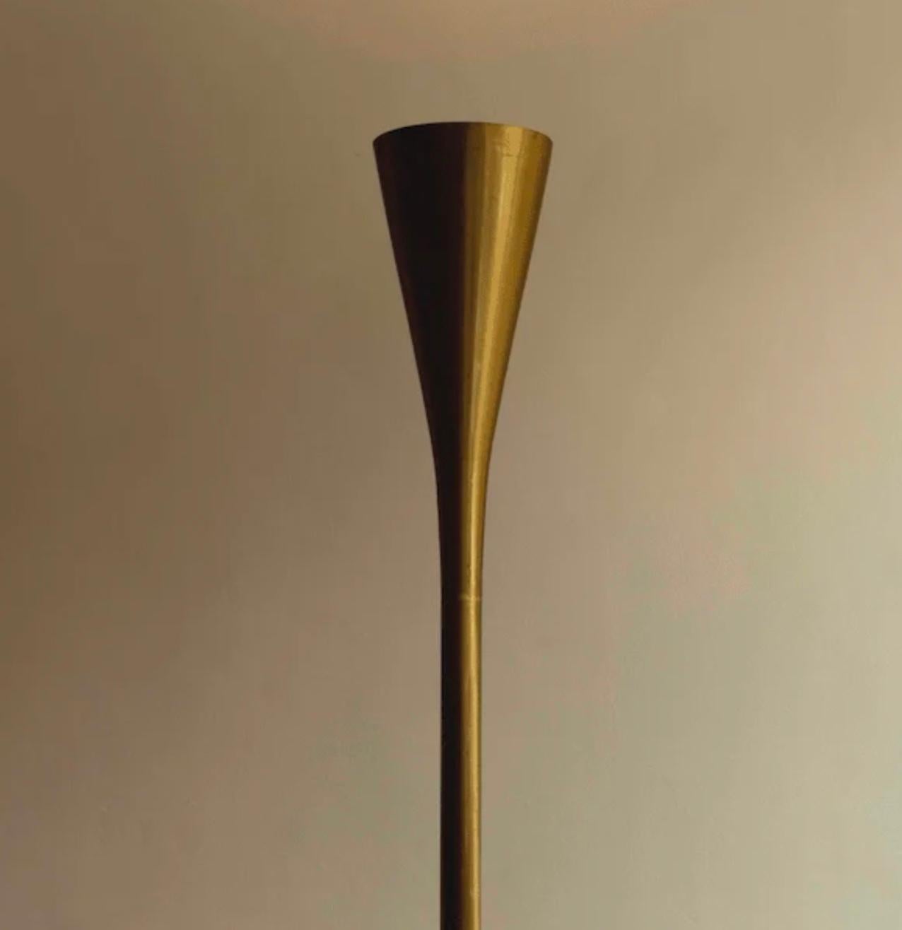 Pietro Chiesa Lacquered Brass ‘Luminator’ Floor Lamp In Good Condition For Sale In London, GB