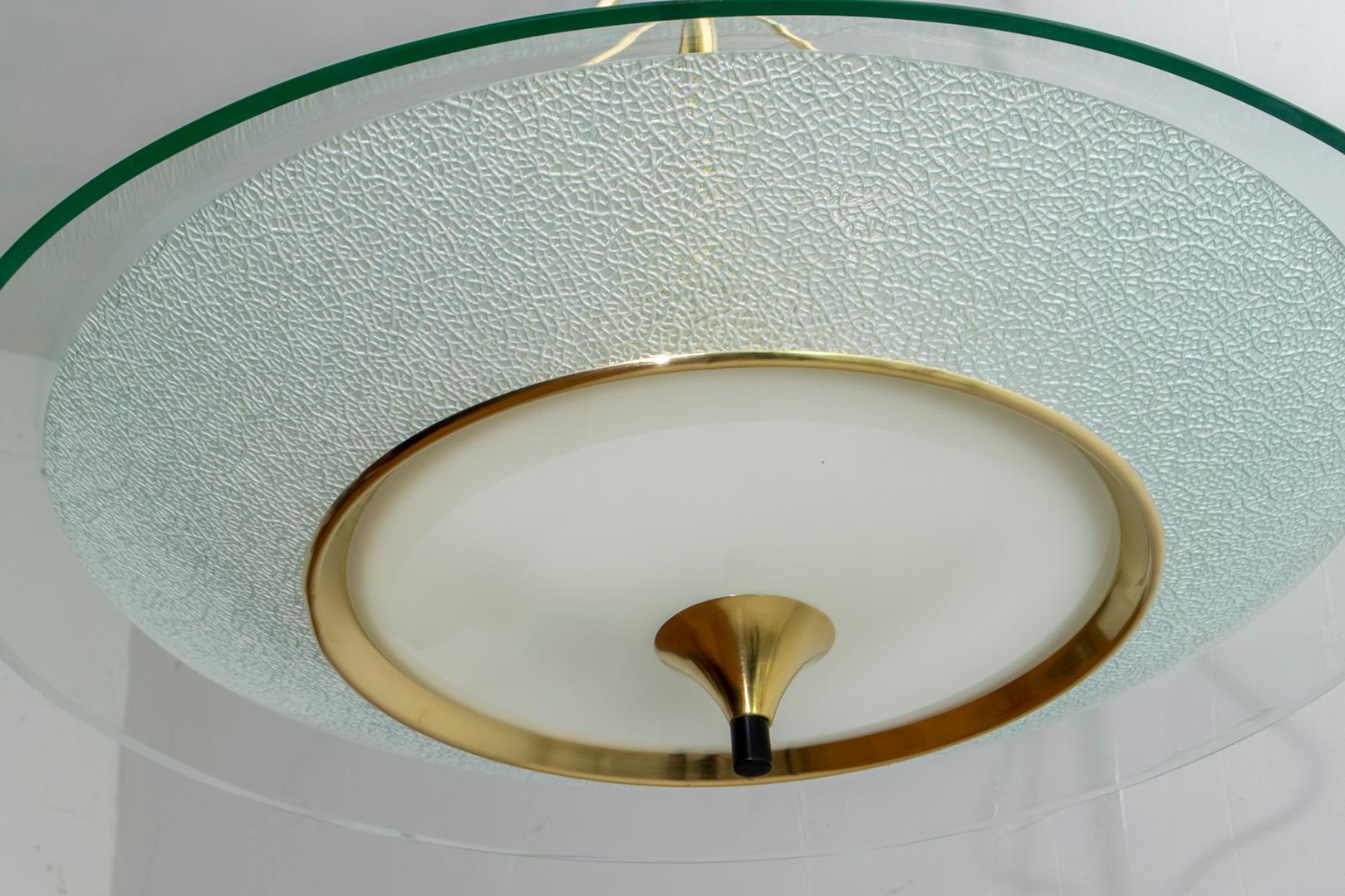 Fontana Arte Style Mid-Century Italian Glass and Brass Chandelier 40s For Sale 7