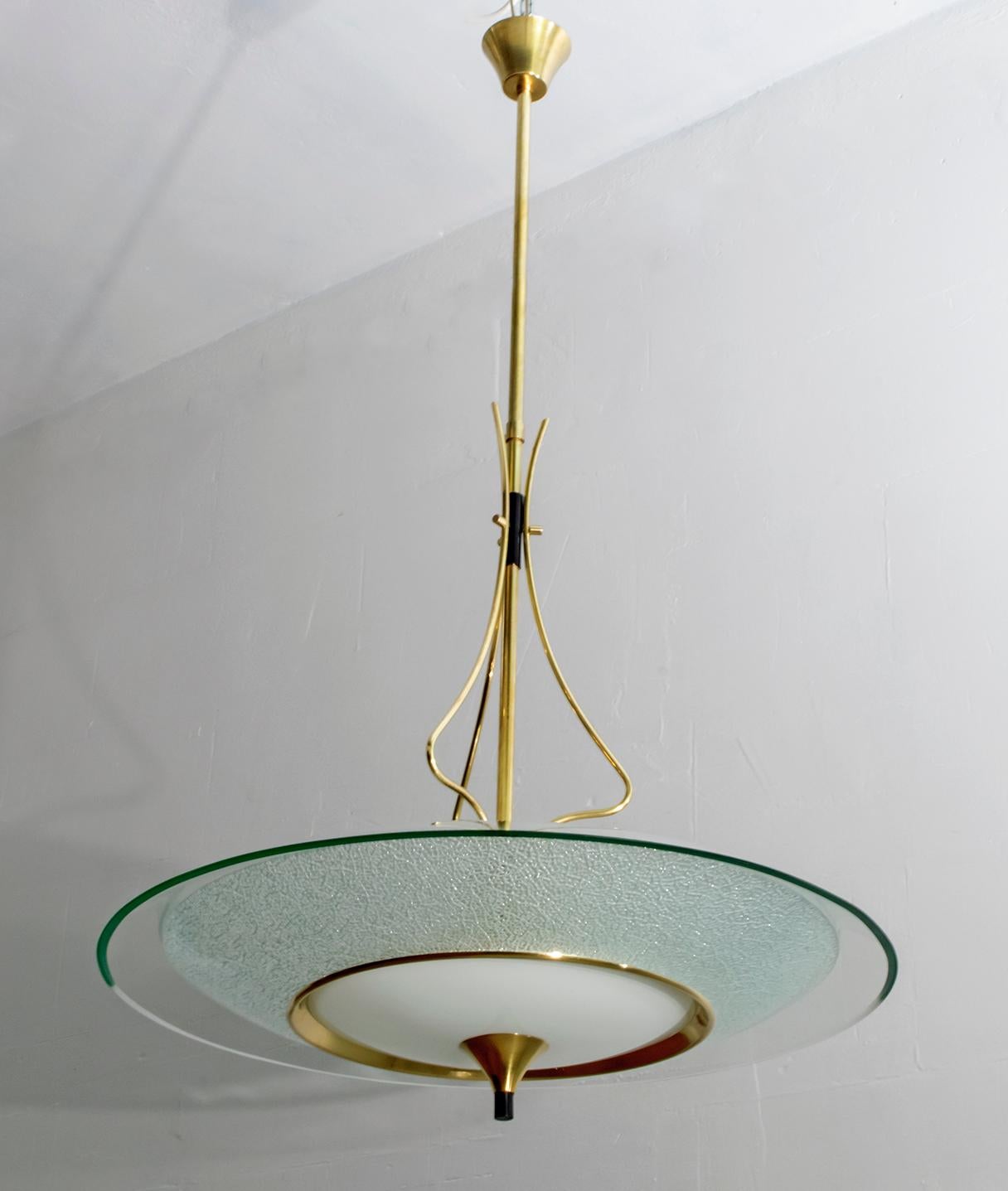 Mid-20th Century Pietro Chiesa Mid-Century Italian Glass and Brass Chandelier by Fontana Arte 40s For Sale