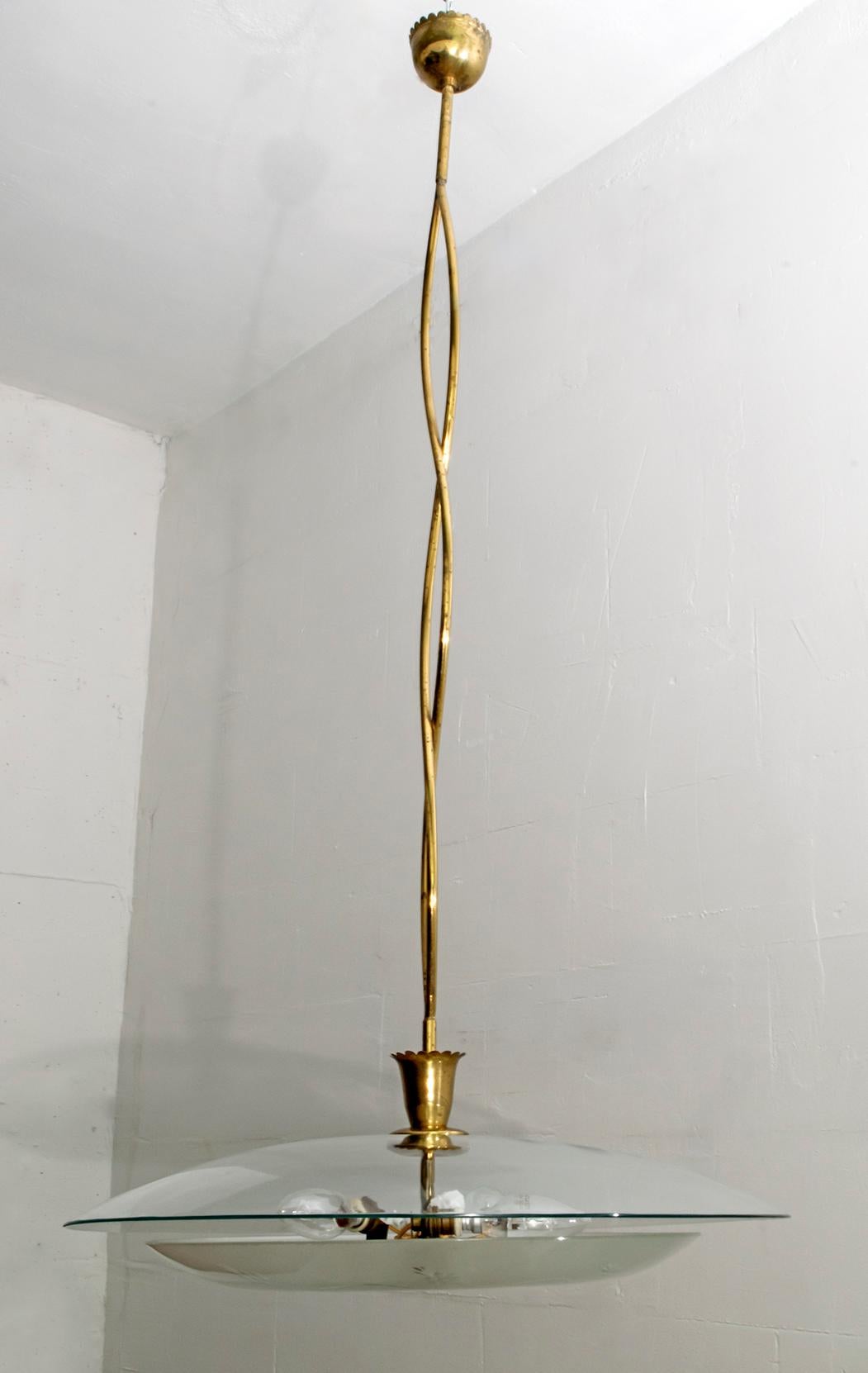 Pietro Chiesa Mid-century Italian Glass and Brass Chandelier by Fontana Arte For Sale 4