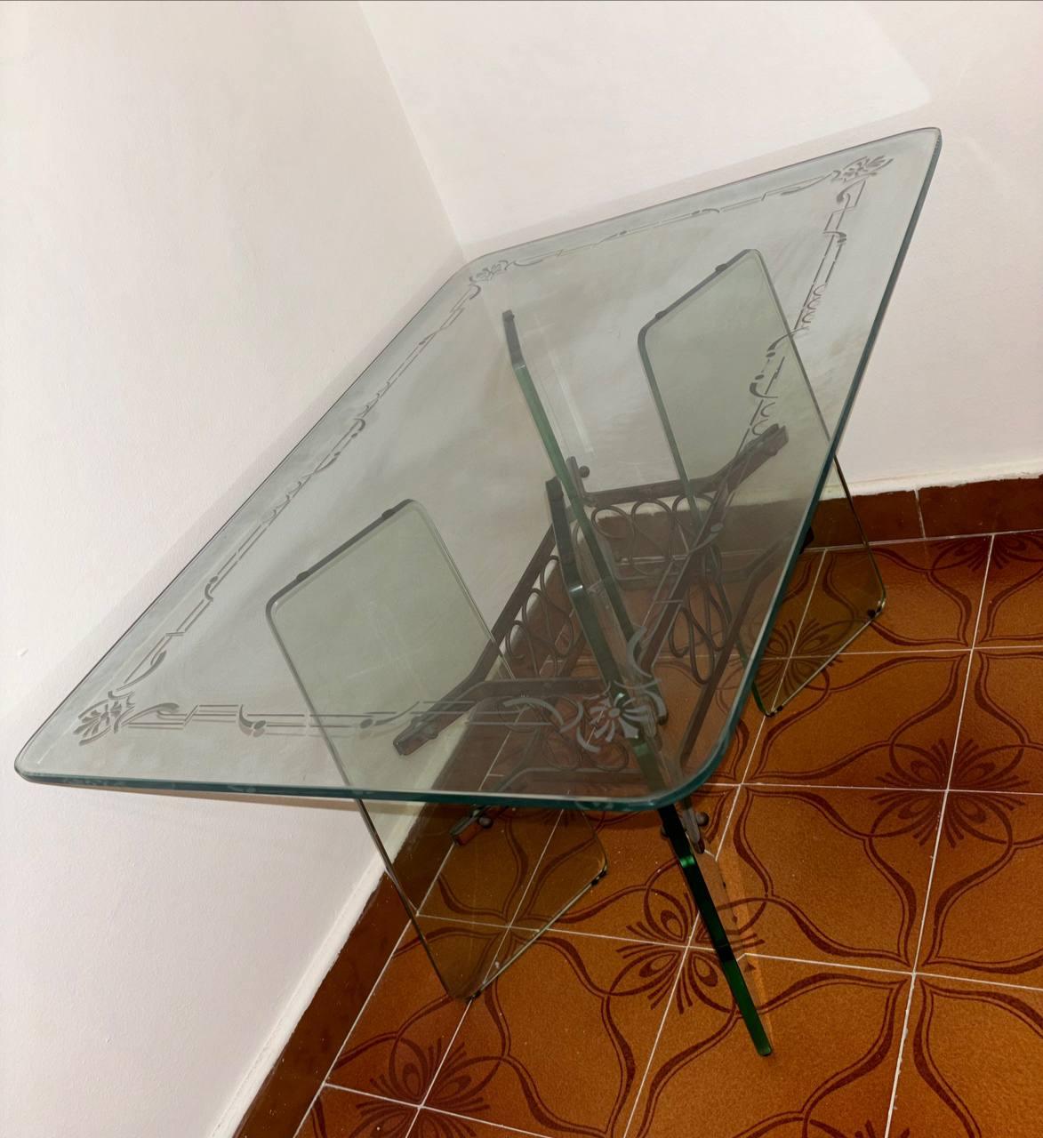 Pietro Chiesa für Fontana Arte niedriger Couchtisch aus Glas und Messing Italien 1940-1950 (Italian) im Angebot