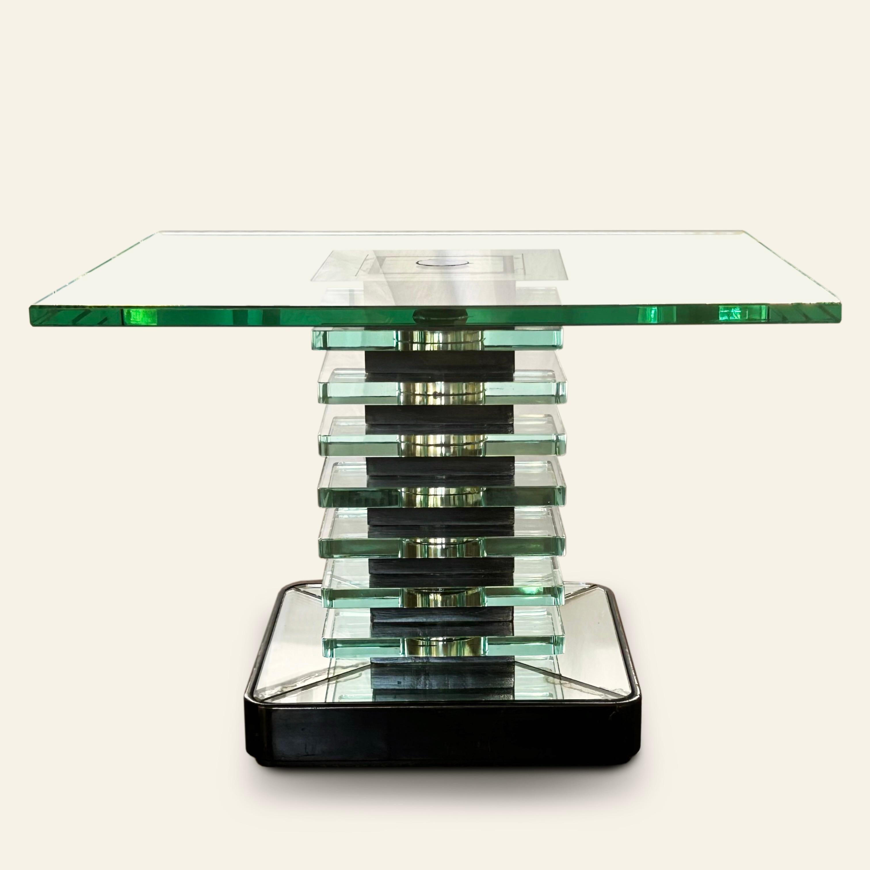 Table basse Pietro Chiesa, bois ébonisé, verre et verre miroir. Production Fontana Arte 1930.