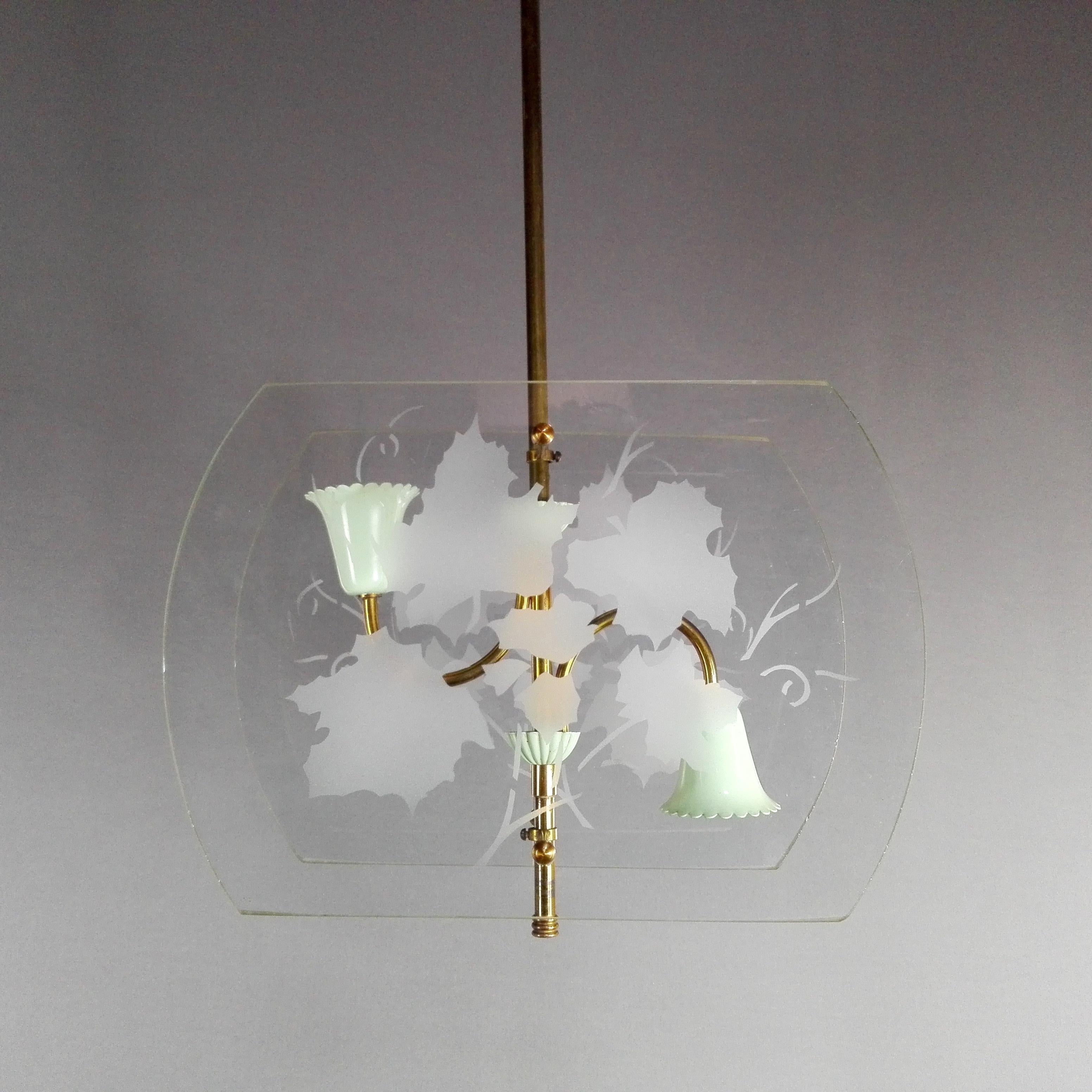 Mid-Century Modern Pietro Chiesa Style 1940s Glass and Brass Two-Light Lantern For Sale