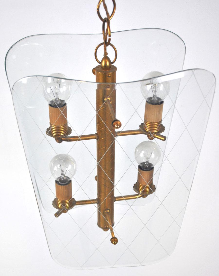 Italian Pietro Chiesa Style Chandelier in Brass End Worked Glass from 1940s For Sale