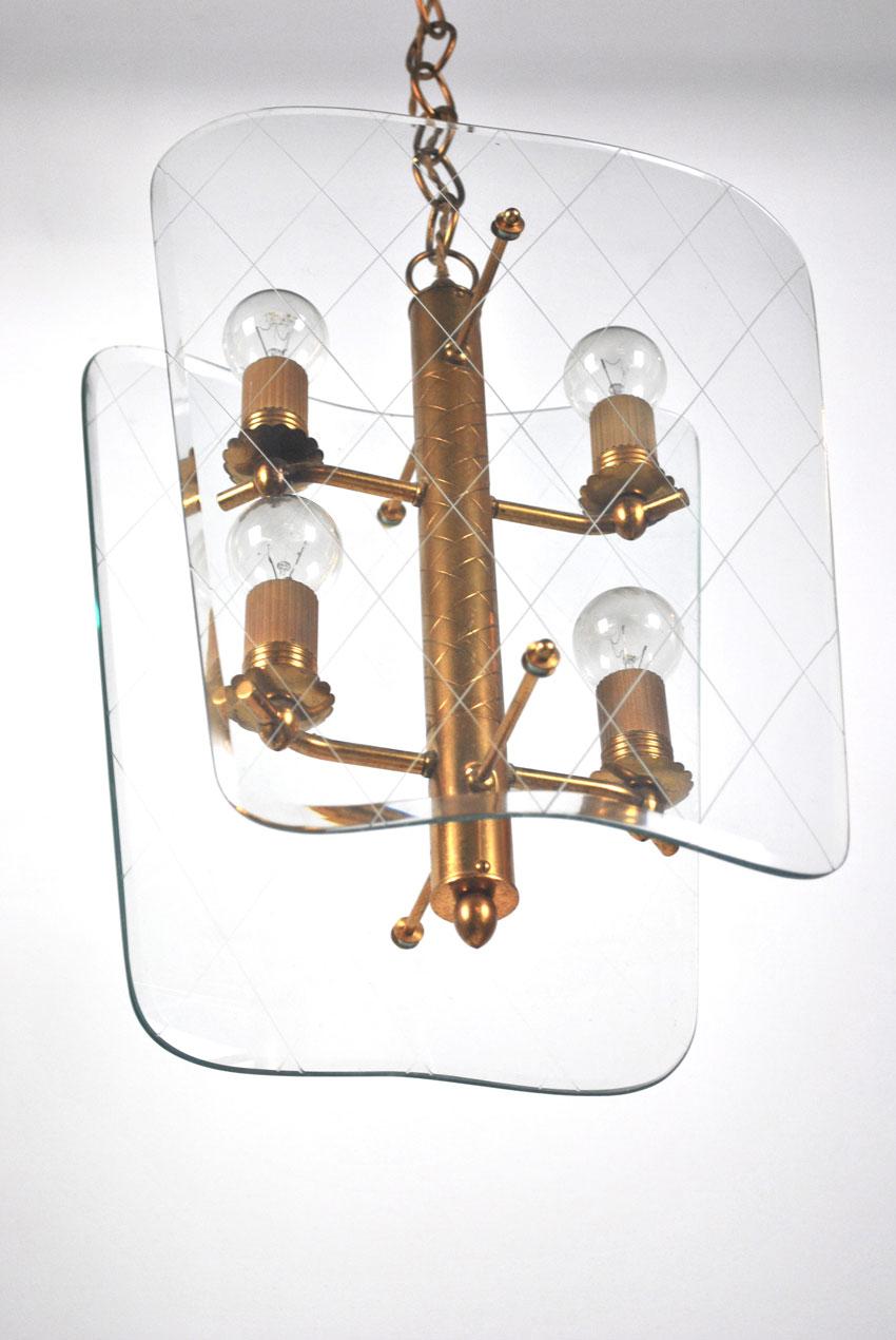 Pietro Chiesa Style Chandelier in Brass End Worked Glass from 1940s For Sale 1