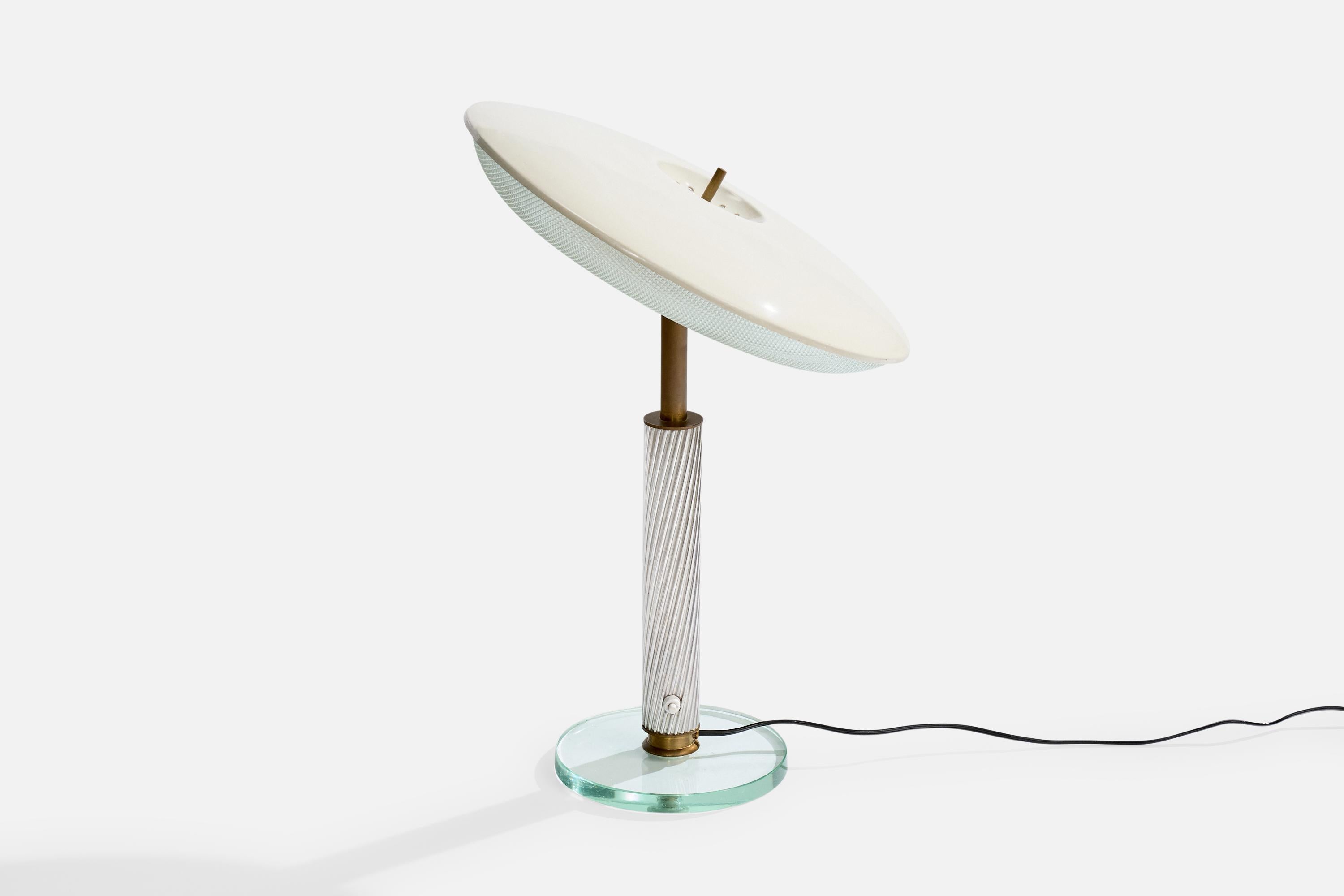 Pietro Chiesa, Lámpara de mesa, latón, cristal, acrílico, aluminio, Italia, años 40 en Bueno estado para la venta en High Point, NC