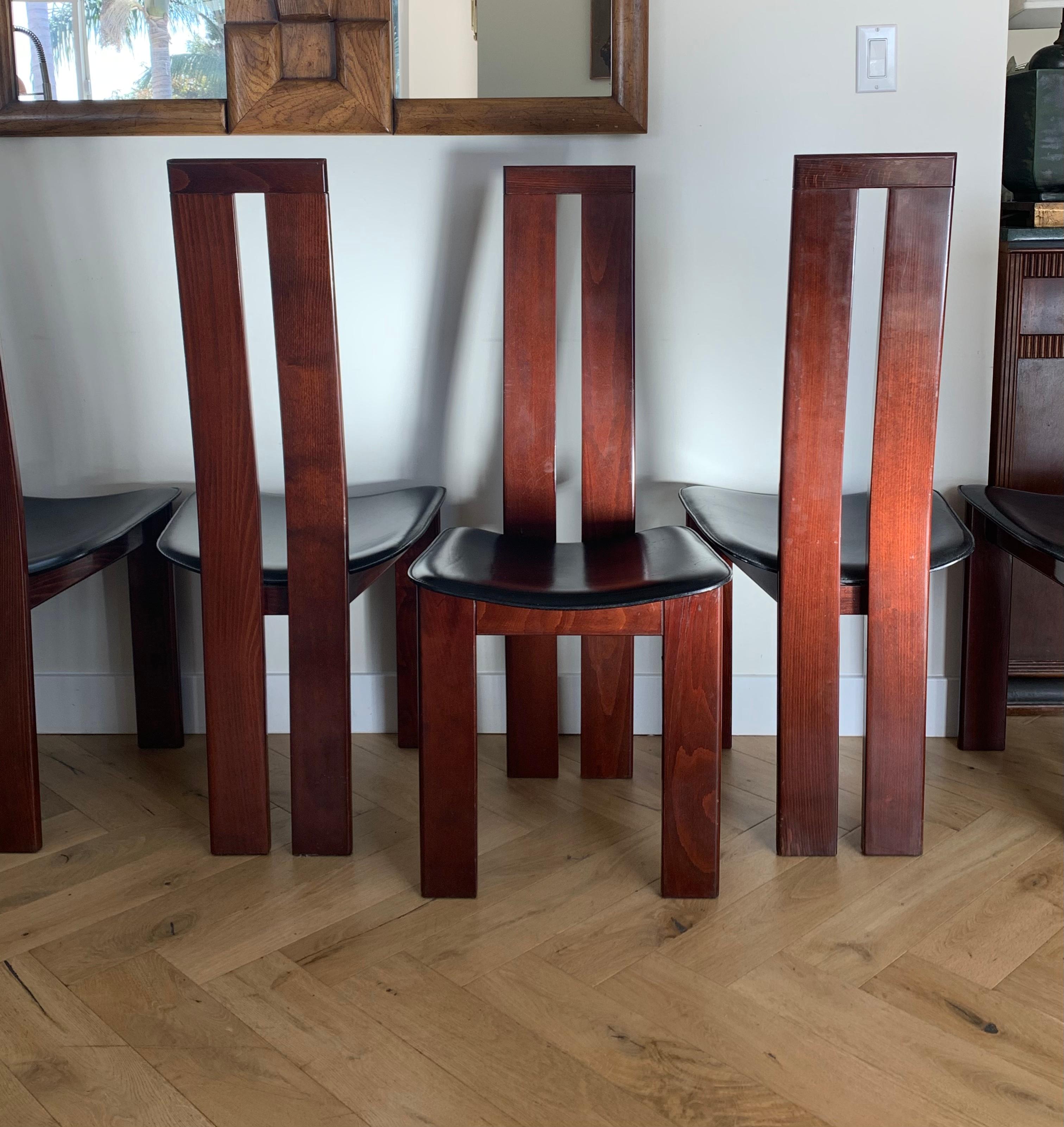 Pietro Costantini postmodern Cherry Wood and Leather Dining Chairs, circa 1977 6