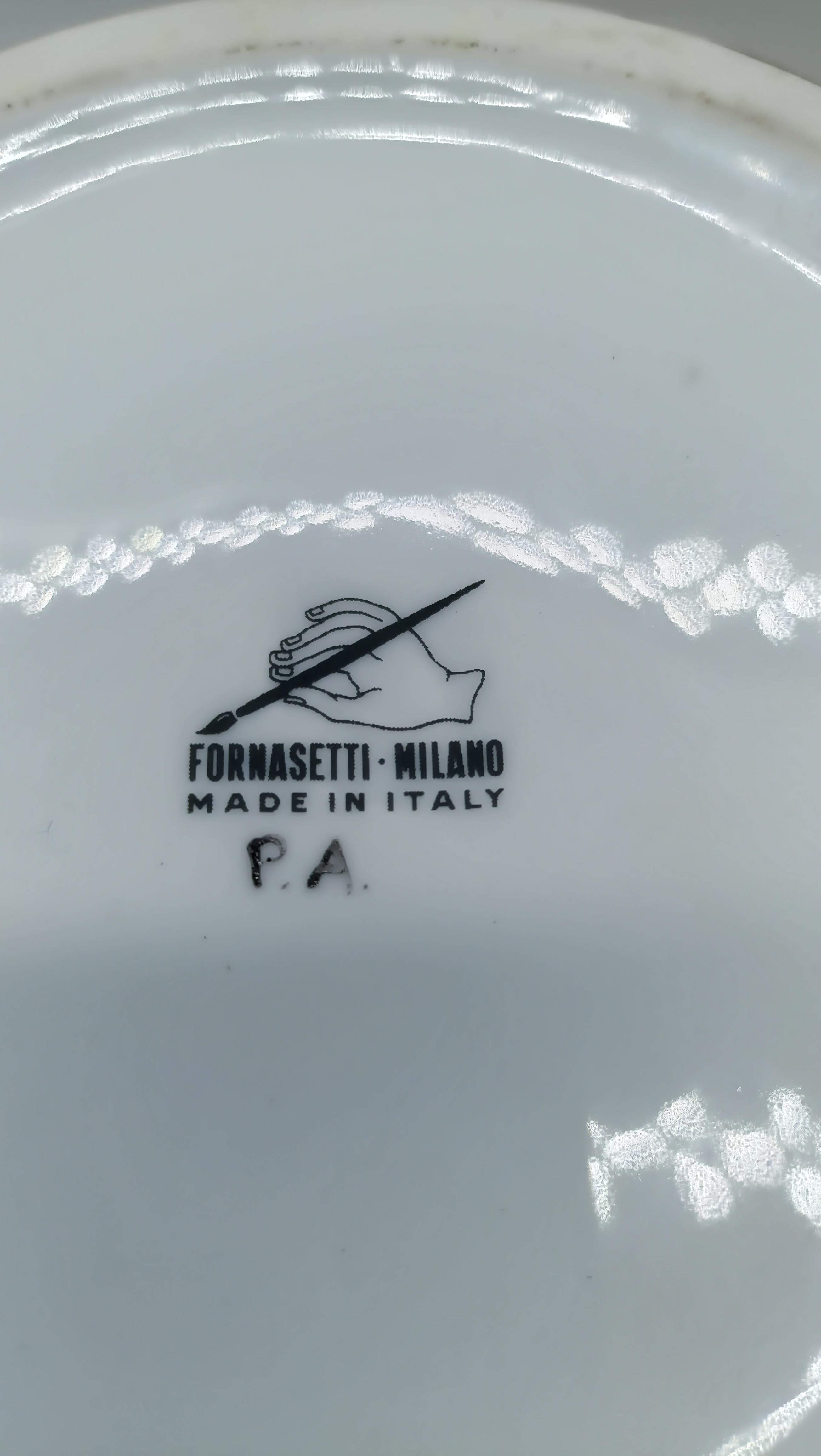 Pietro Fornasetti Porzellan Tafelaufsatz 'Rosone', Italien 2000er Jahre im Angebot 4