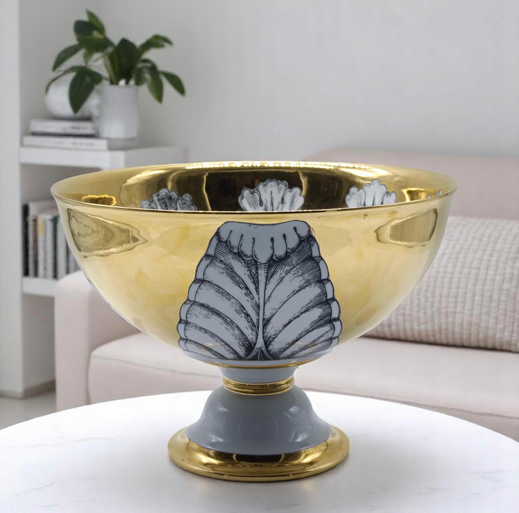 Pietro Fornasetti Porzellan Tafelaufsatz 'Rosone', Italien 2000er Jahre im Angebot 5