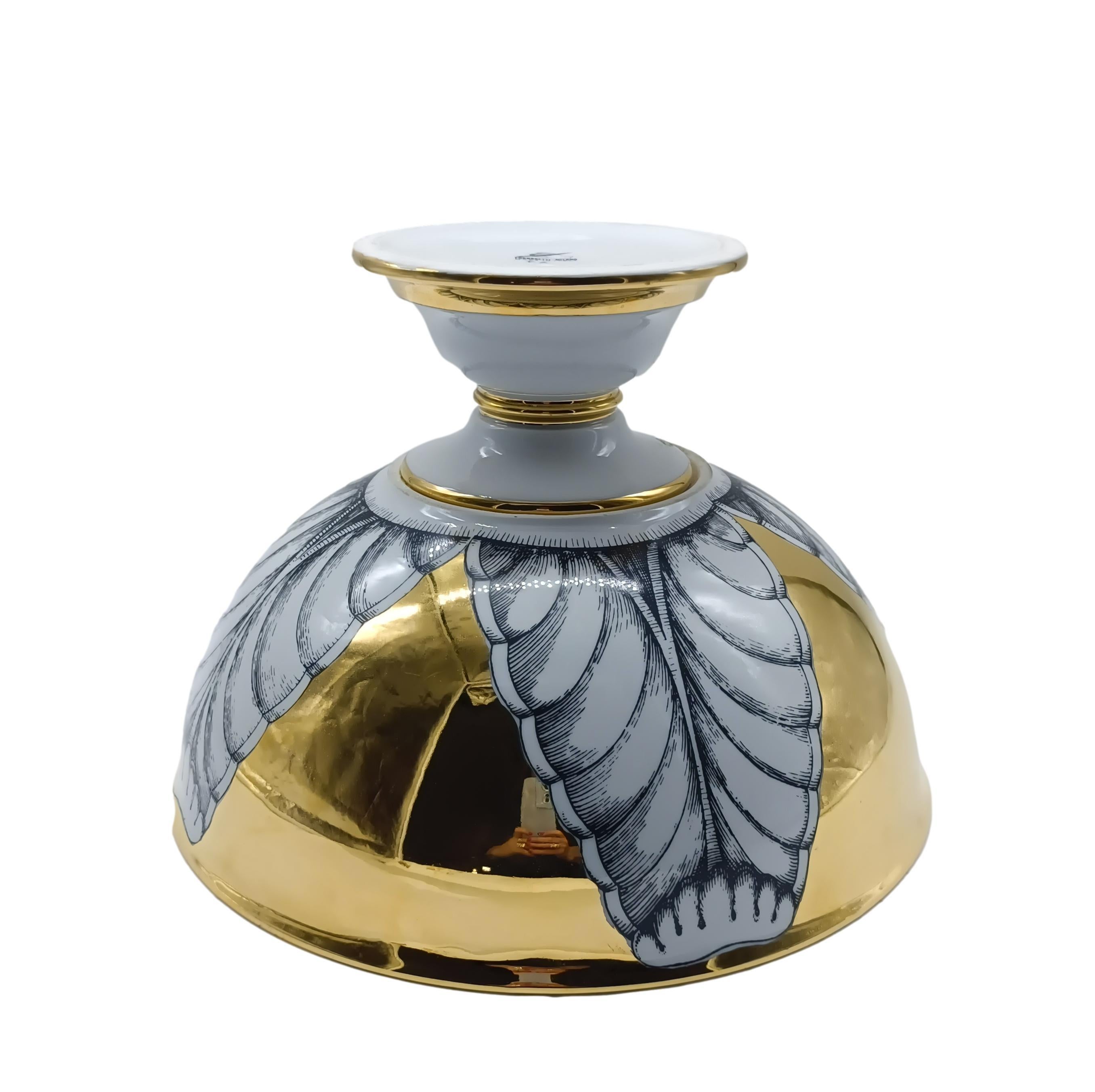 Pietro Fornasetti Porzellan Tafelaufsatz 'Rosone', Italien 2000er Jahre im Zustand „Gut“ im Angebot in Naples, IT