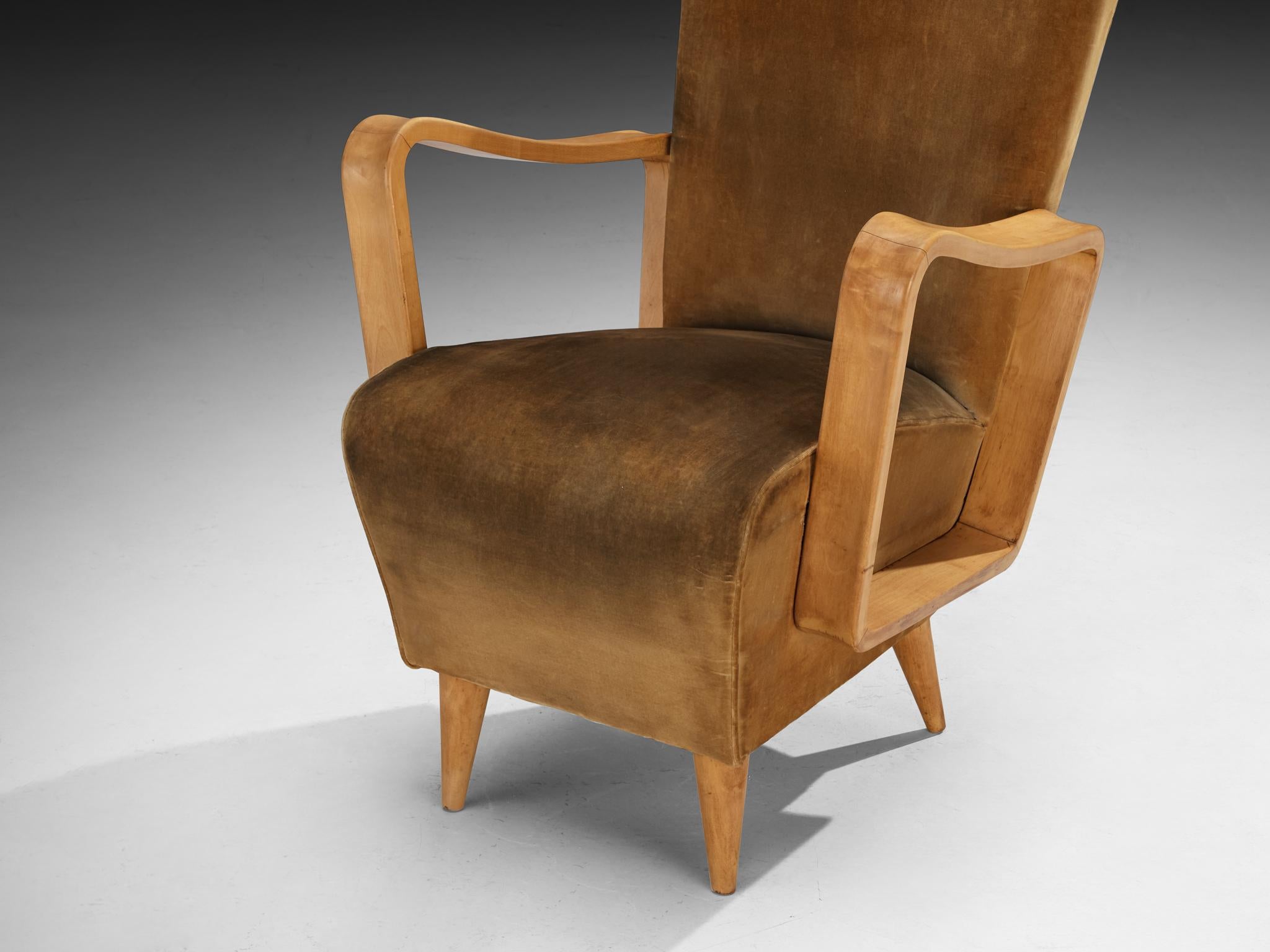 Pietro Lingeri High Back Lounge Chair in Velvet Upholstery In Good Condition In Waalwijk, NL
