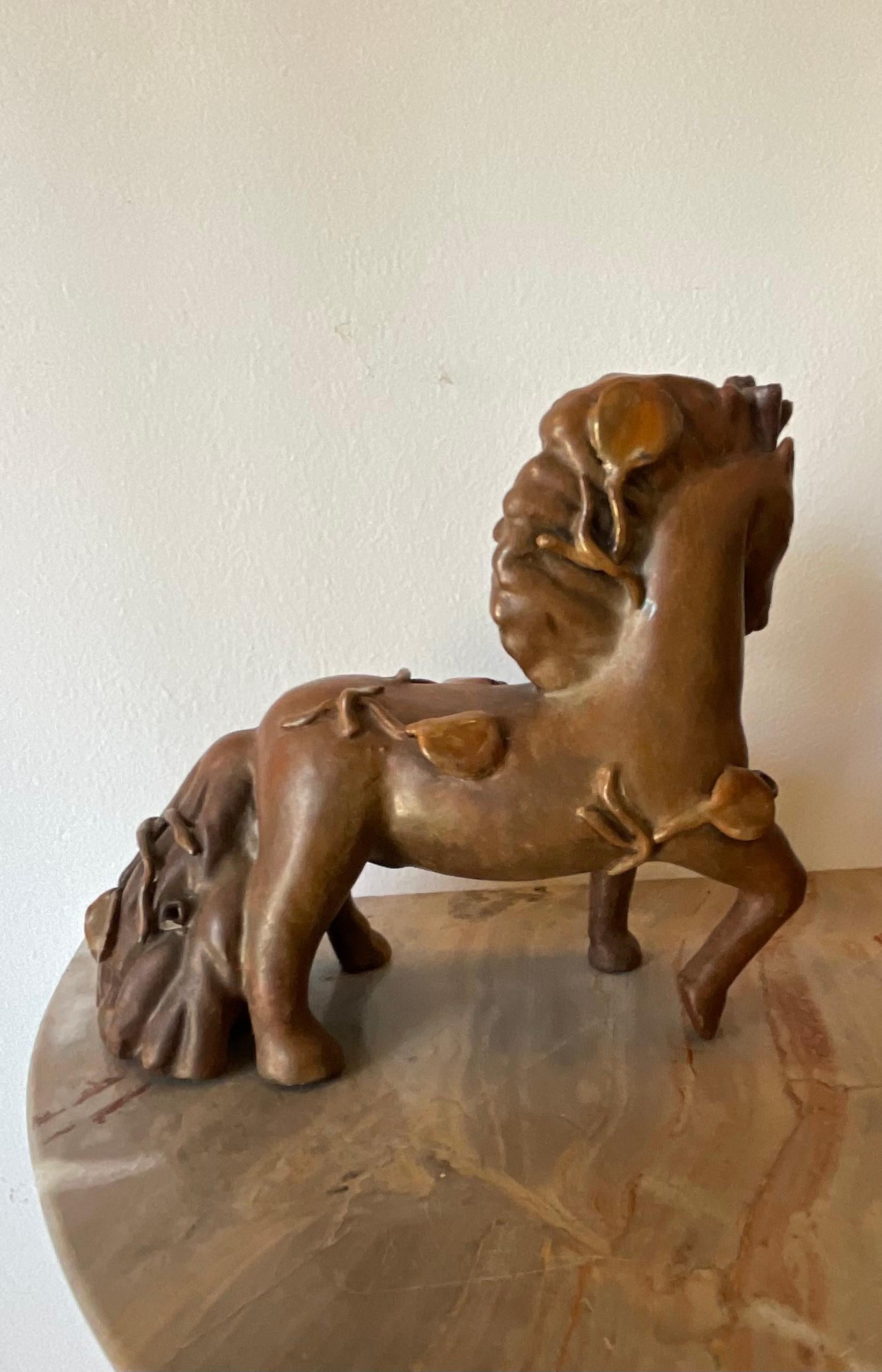 PIETRO MELANDRI - Cavallino in ceramica foglie in rilievo smaltate - ITALIA 1960 Italiano en venta