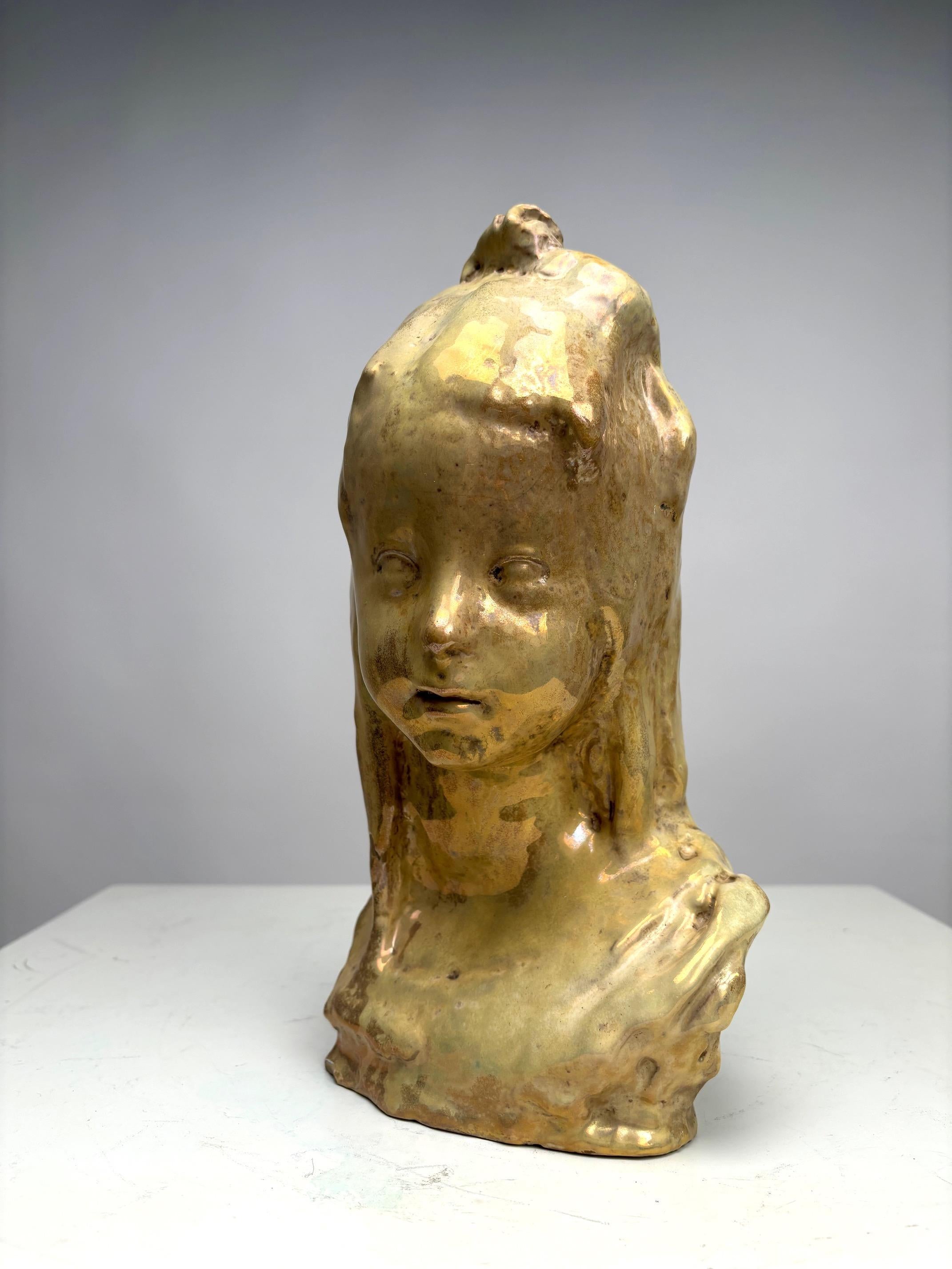 Pietro Melandri, Cabeza de niña basada en un diseño de Domenico Matteucci (Firmado) Italiano en venta