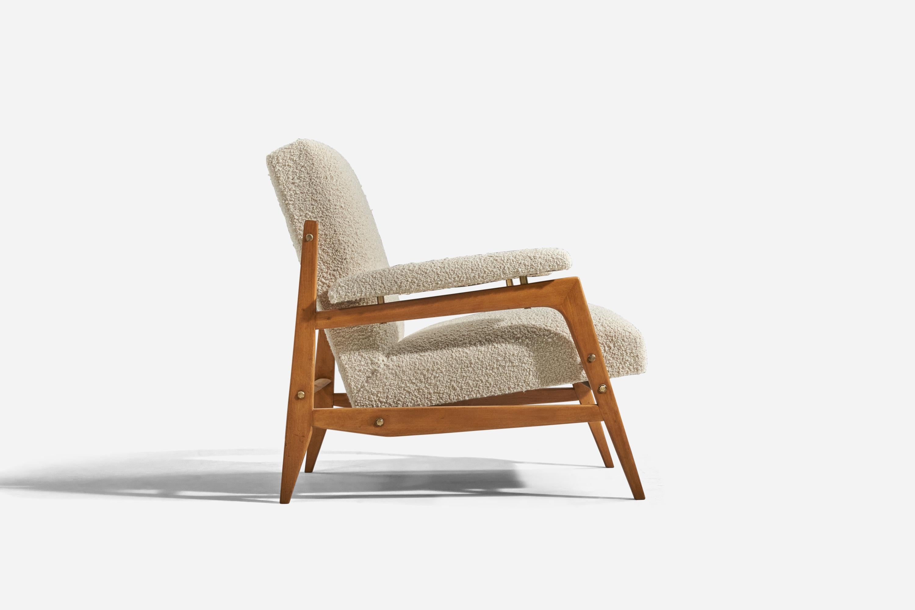 Mid-20th Century Pietro Rochester, Lounge Chairs, Wood, Brass, White Fabric, Italy, 1950s