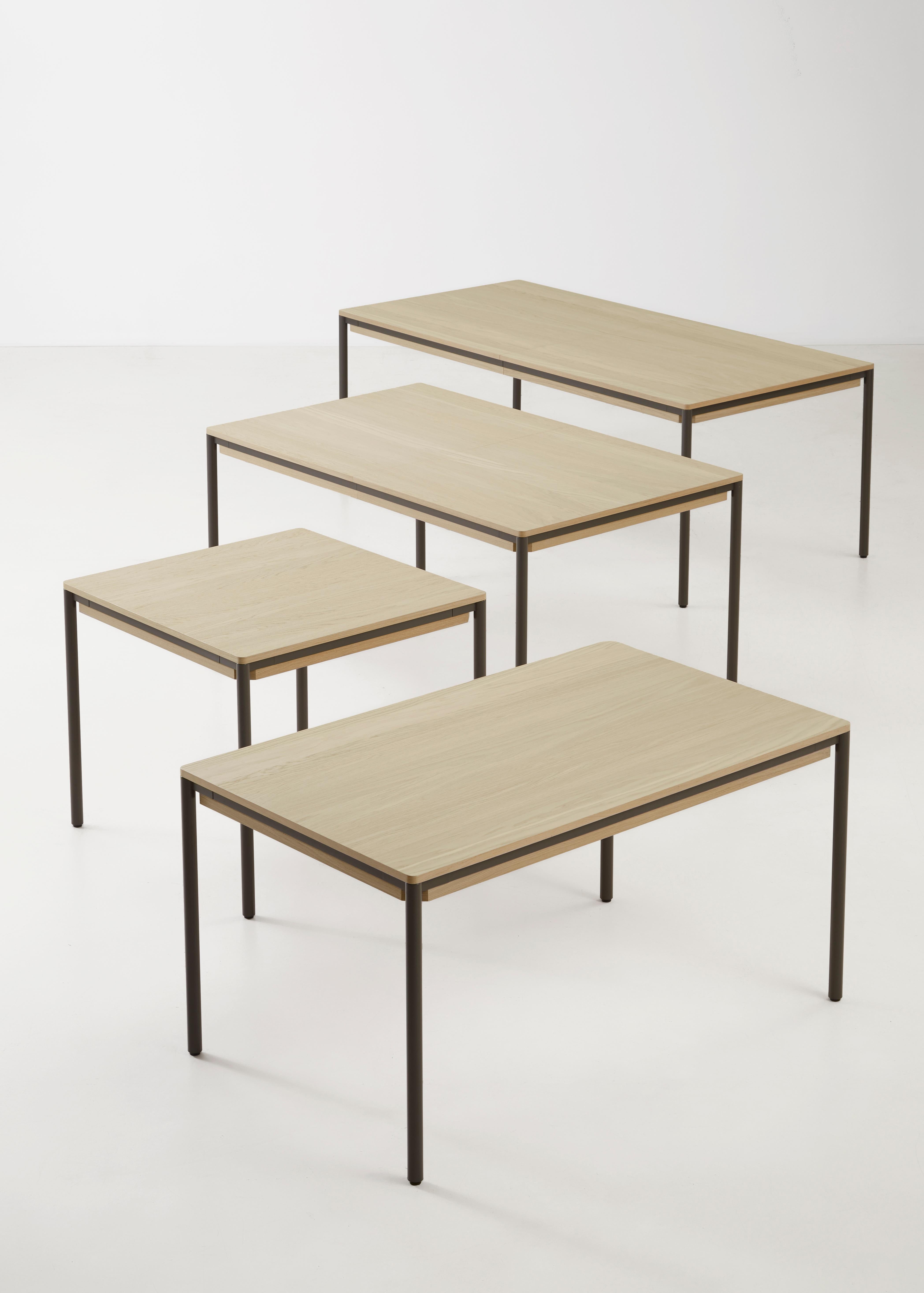 Mesa de comedor mediana Piezas by Silvia Ceñal en Nuevo estado para la venta en Geneve, CH