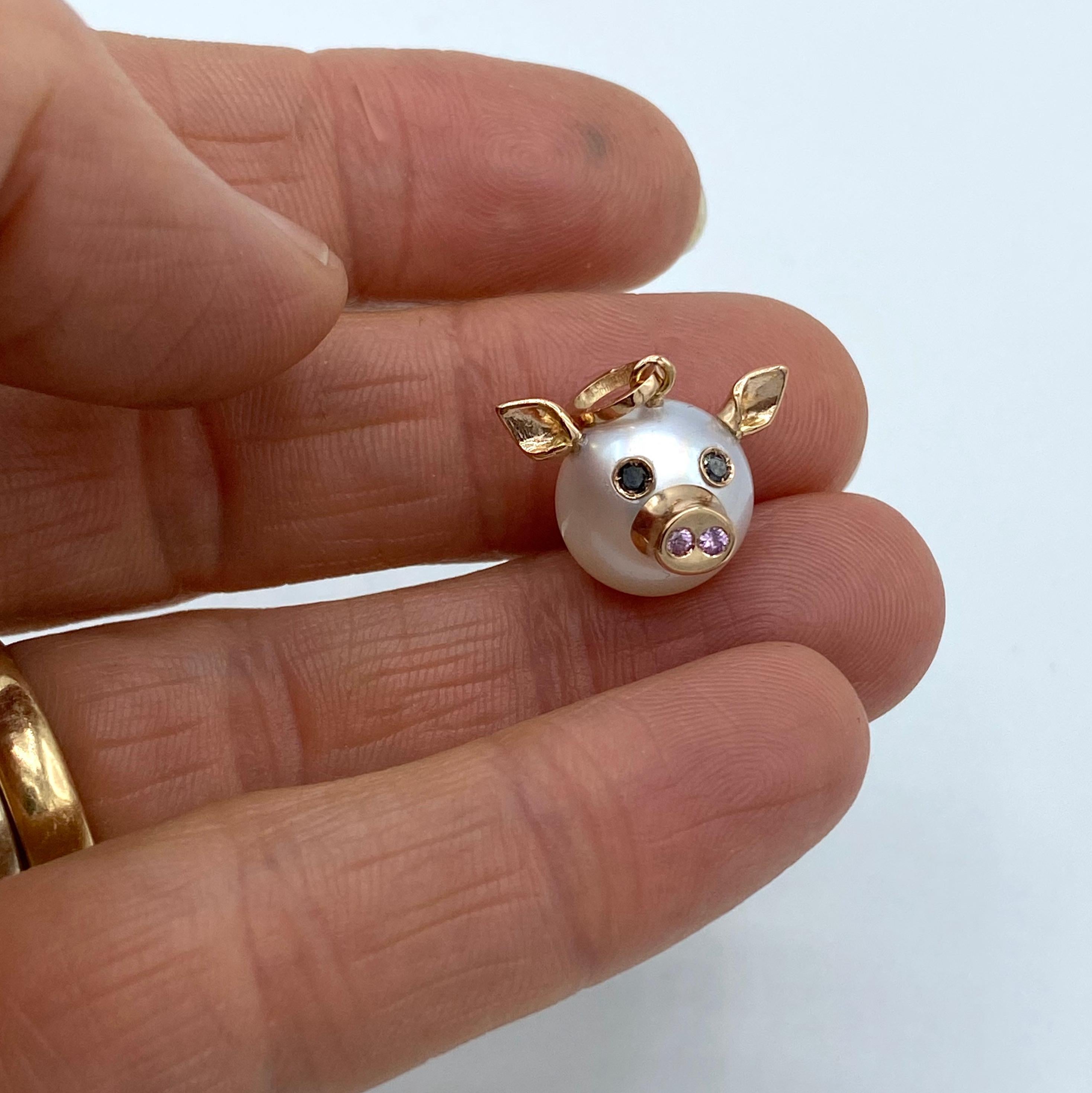 Pig Black Diamond Sapphire 18kt Gold Pearl Pendant Necklace or Charm In New Condition In Bussolengo, Verona
