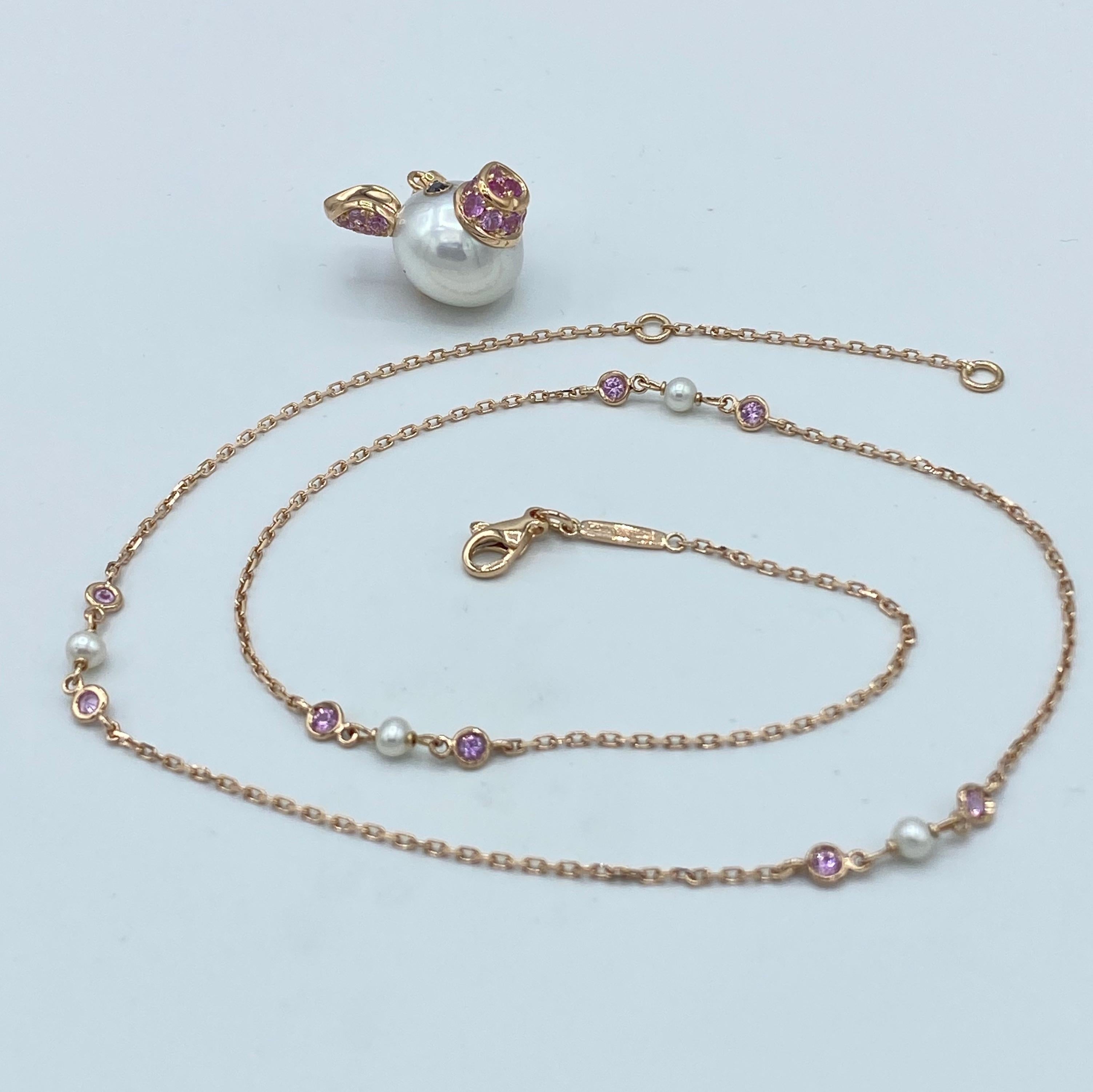 Round Cut Pig Diamond Sapphire 18 Karat Red Gold Pearl Pendant Necklace and Charm
