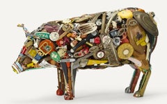Scultura di oggetti trovati "Pig" di Leo Sewell