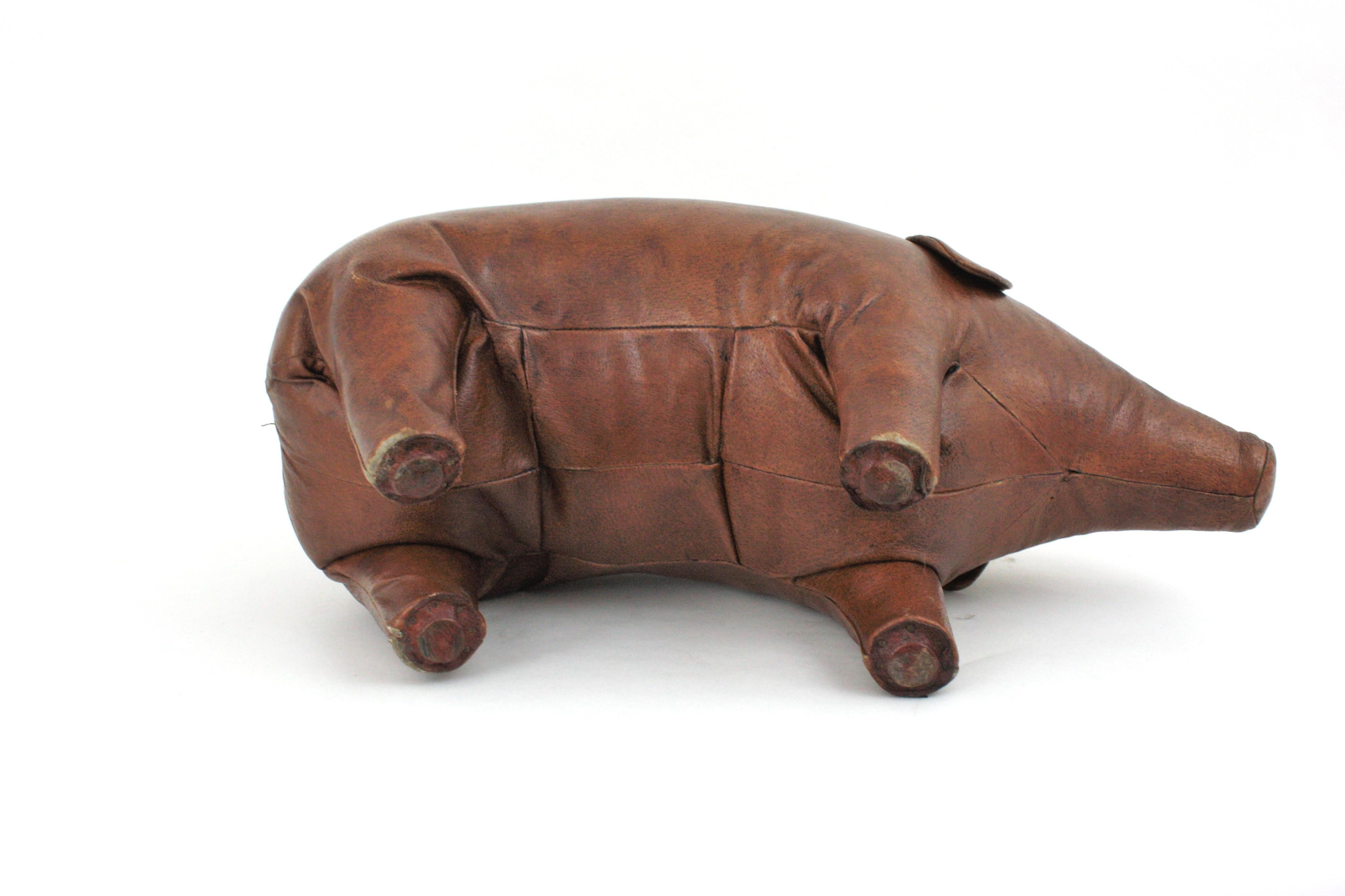 Tabouret Pig de Dimitri Omersa en cuir Brown, années 1950 en vente 7