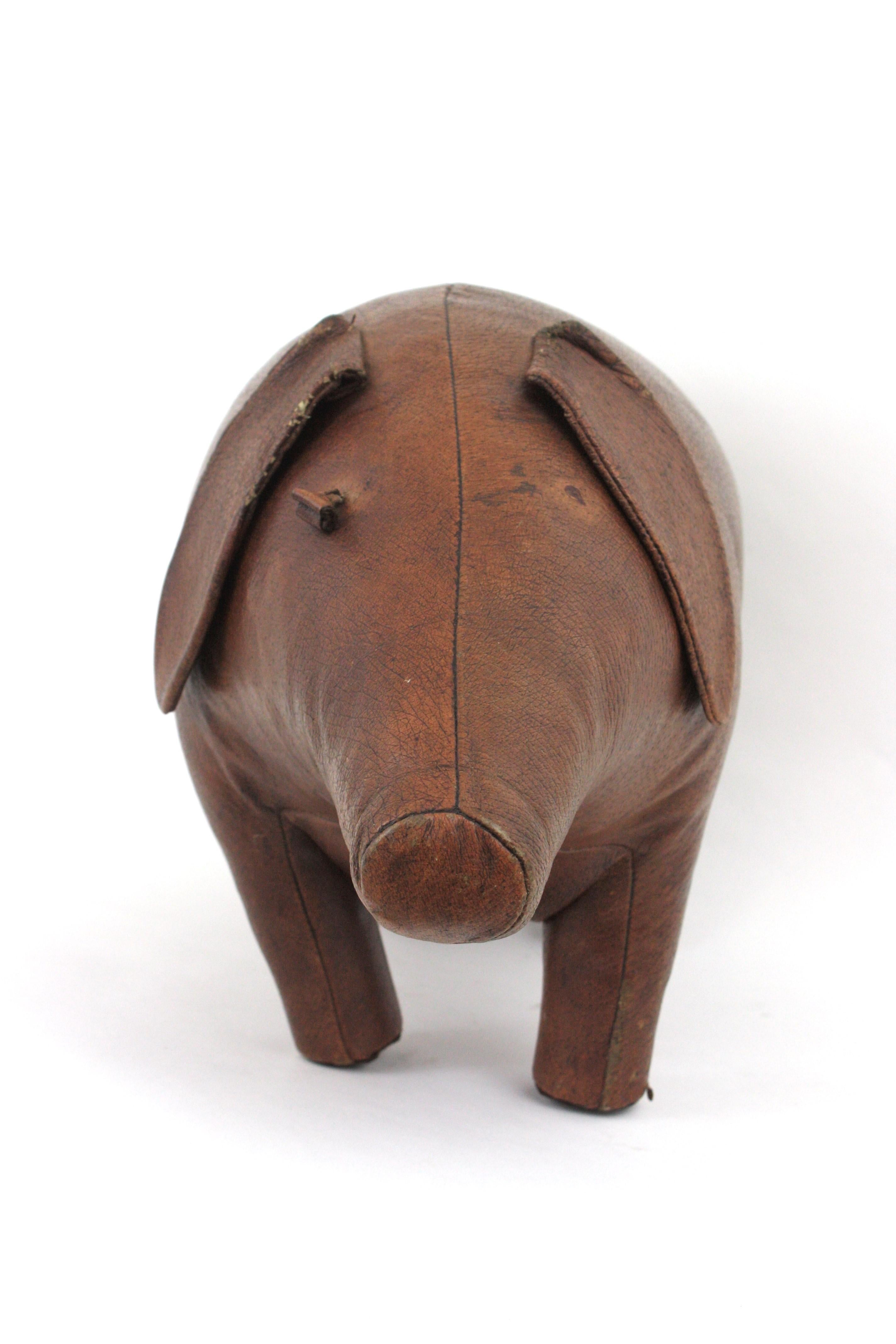 Fait main Tabouret Pig de Dimitri Omersa en cuir Brown, années 1950 en vente