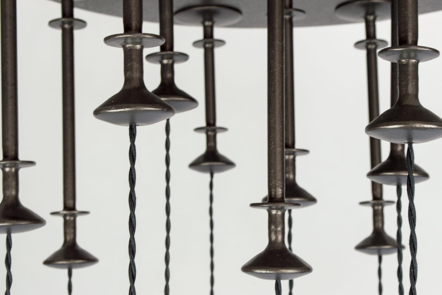 Lampadario Pigalle con uova di struzzo di Bourgeois Boheme Atelier in vendita 4