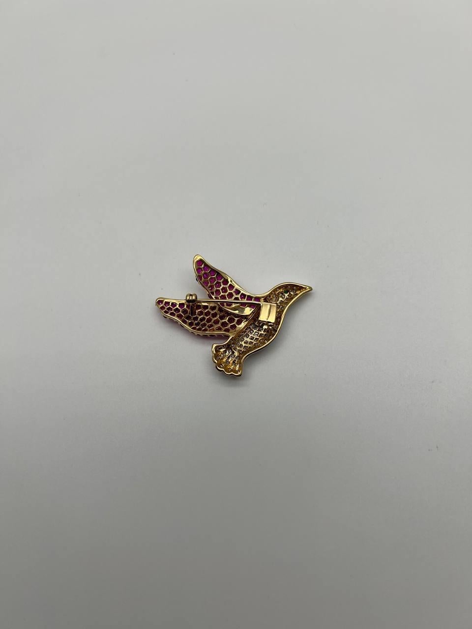 Pigeon Bird Peace Red Pink Ruby Rubies Diamonds Pave 14K Gold Pin Brooch In New Condition For Sale In Oakton, VA