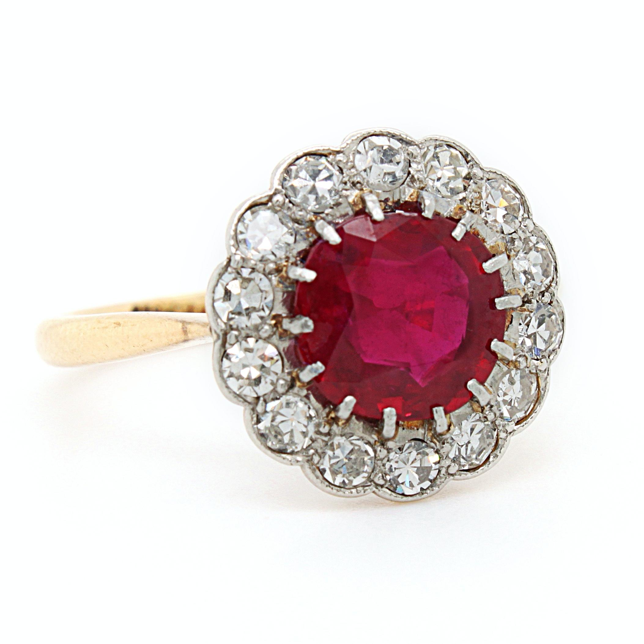 Pigeon Blood Ruby 'No Heat, Burma' and Diamond Cluster Ring, ca. 1900 For Sale 2