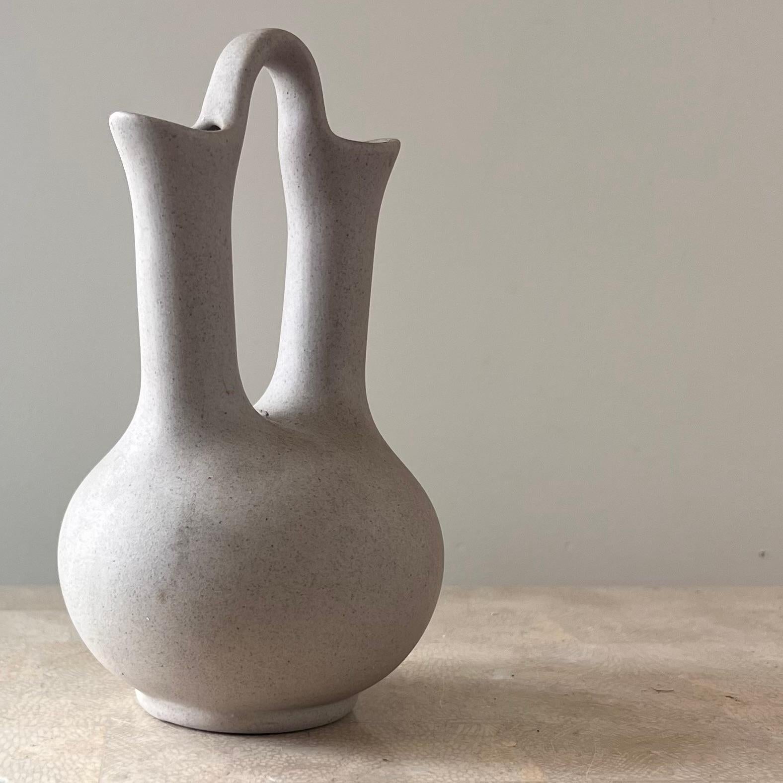 Doppelgehäuseförmige Keramikvase mit Schweinenschmiedeeisen von Doug Ferguson, 20. Jahrhundert. im Angebot 3